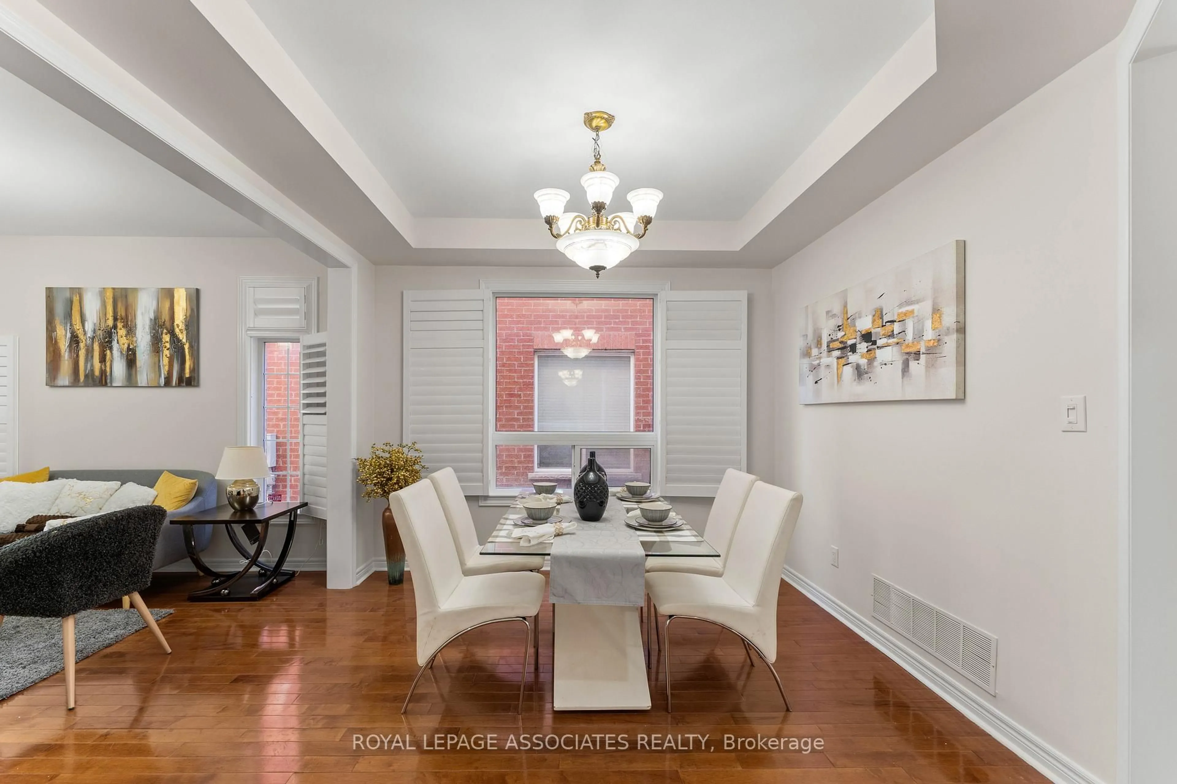 Dining room, unknown for 88 Showboat Cres, Brampton Ontario L6V 4R4