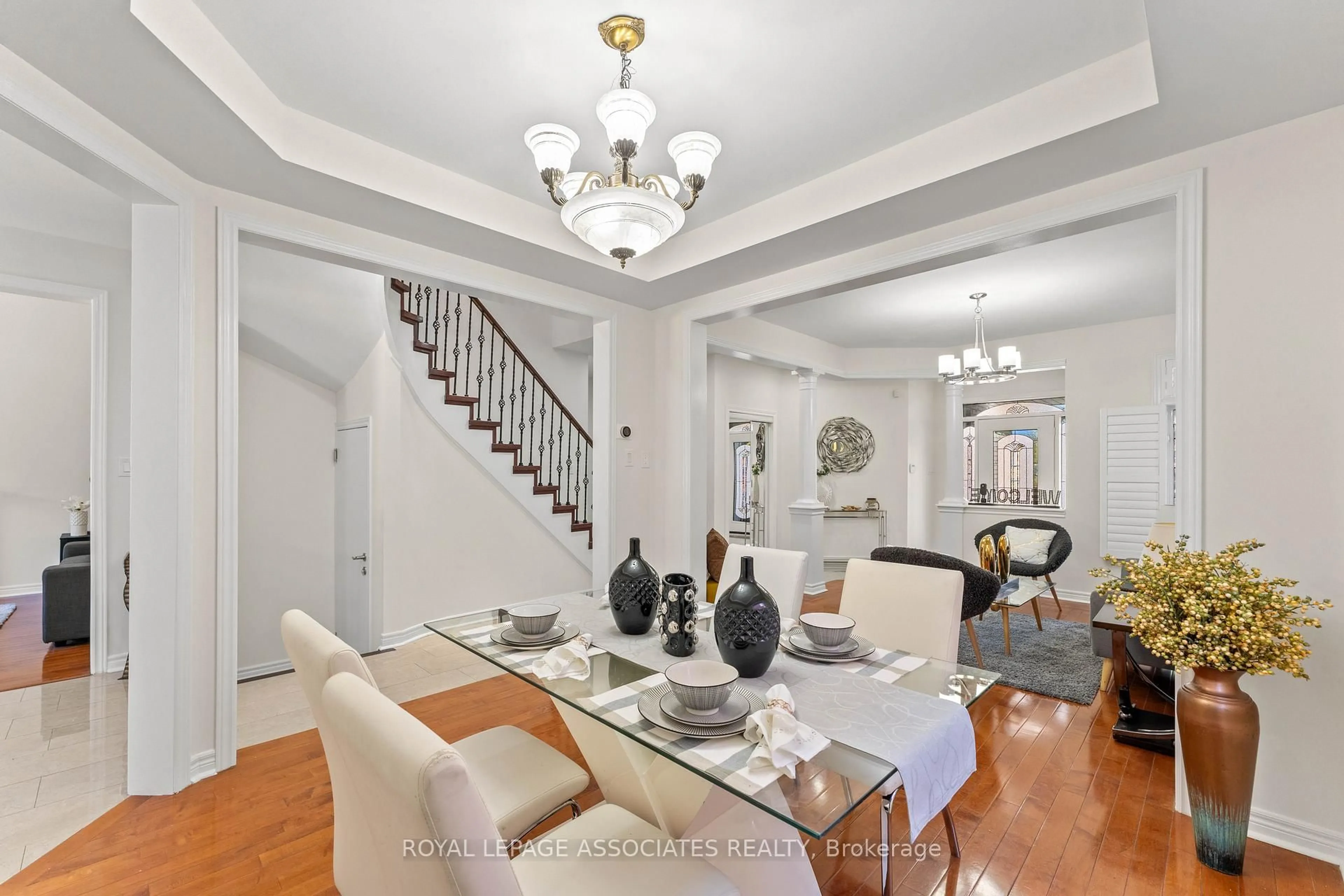 Unknown for 88 Showboat Cres, Brampton Ontario L6V 4R4