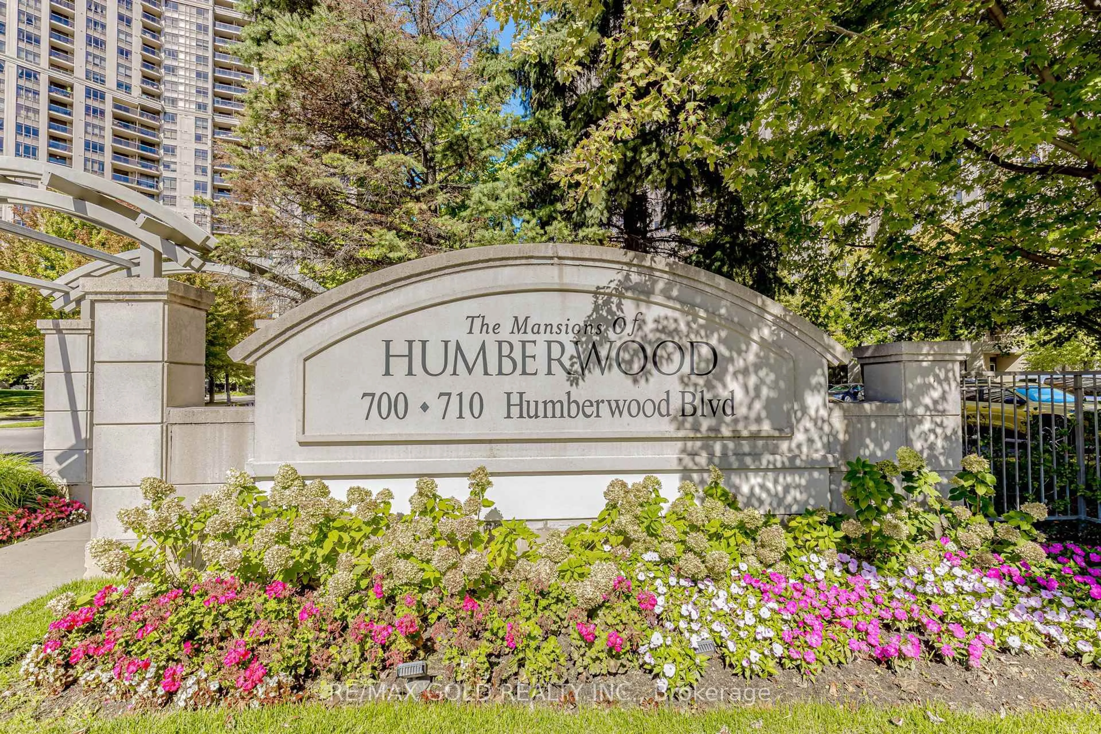 Indoor foyer for 710 Humberwood Blvd #1204, Toronto Ontario M9W 7J5