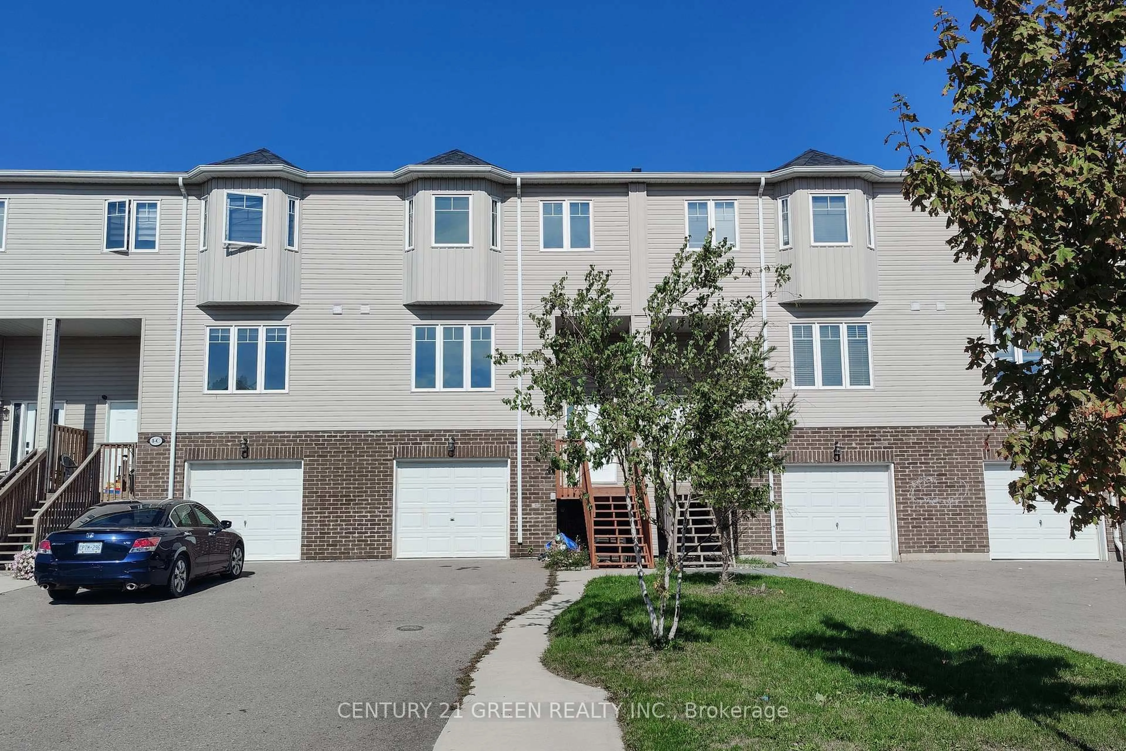 A pic from outside/outdoor area/front of a property/back of a property/a pic from drone, street for 1 Chisholm St #D, Orangeville Ontario L9W 1R3