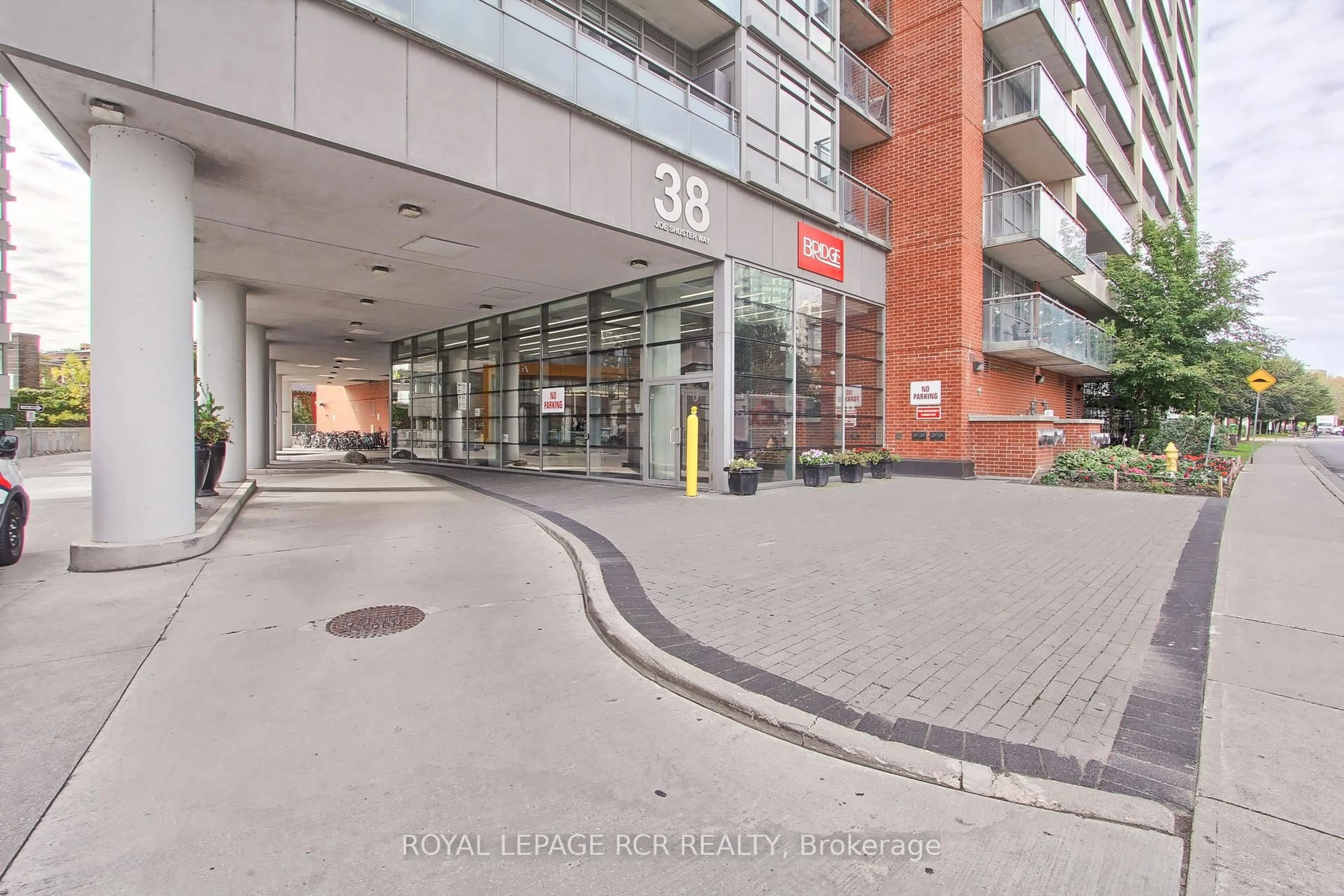 Unknown for 38 Joe Shuster Way #623, Toronto Ontario M6K 0A5