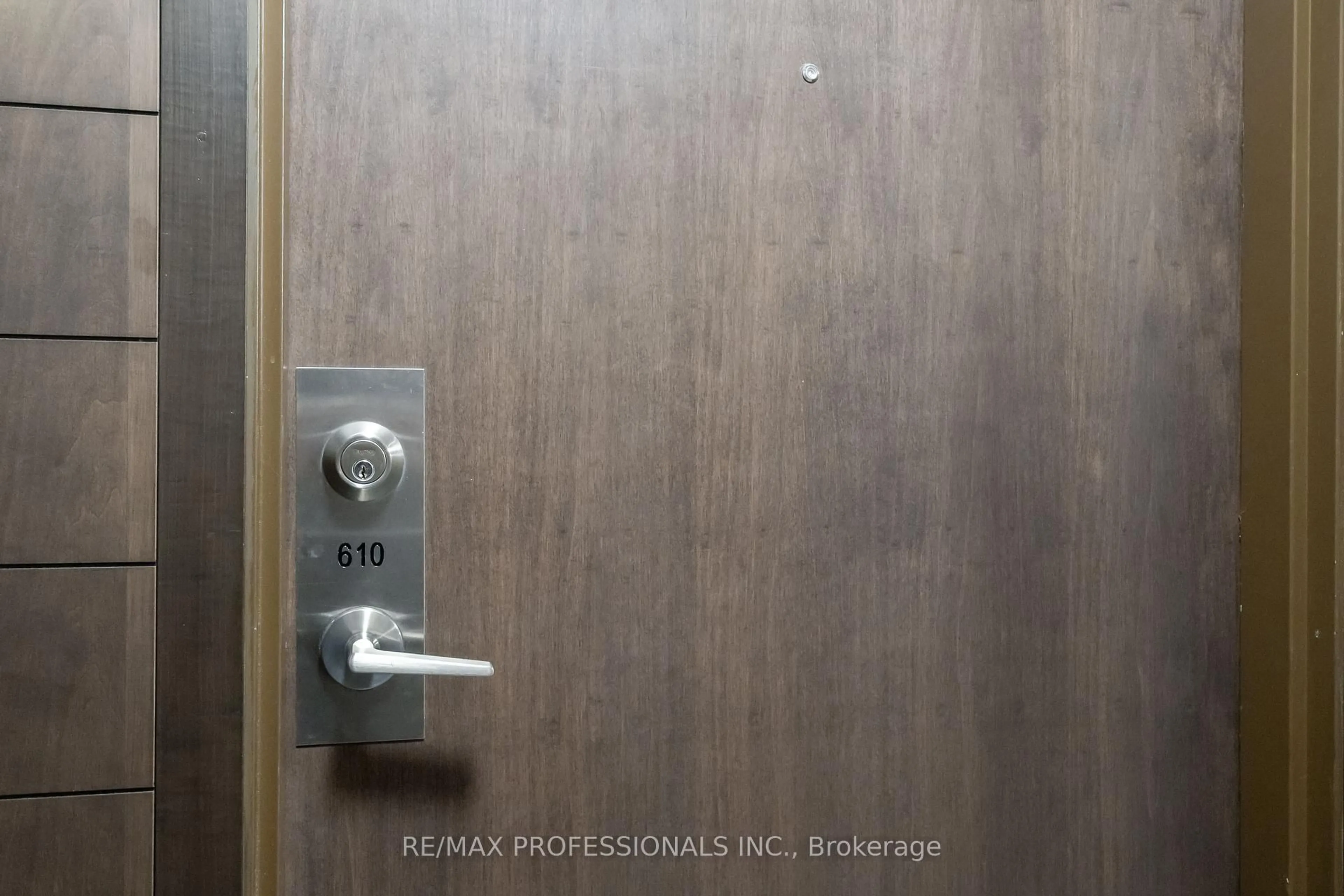 A pic of a room for 205 Sherway Gardens Rd #610, Toronto Ontario M9C 0A5