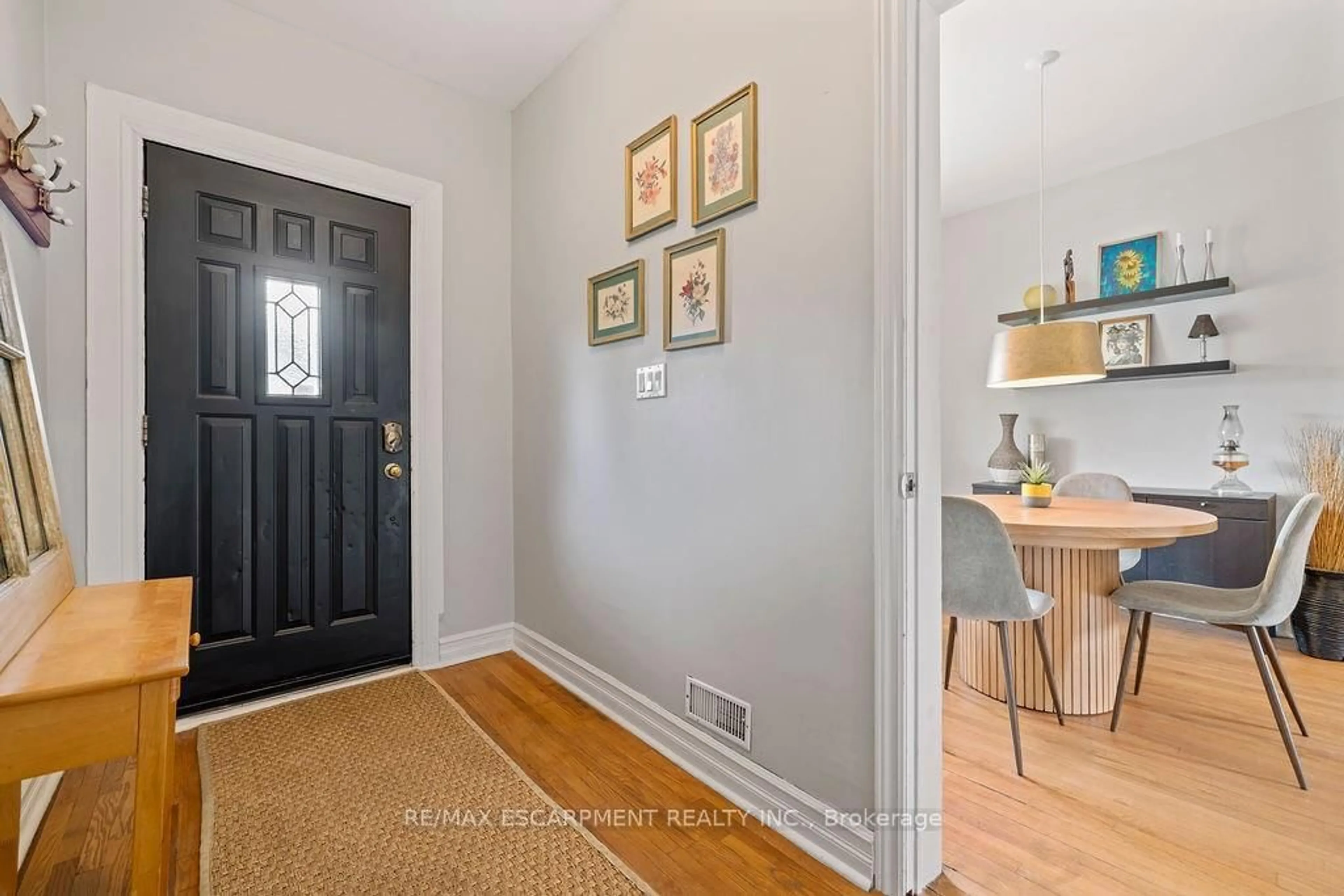 Indoor entryway for 406 Margueretta St, Toronto Ontario M6H 3S5