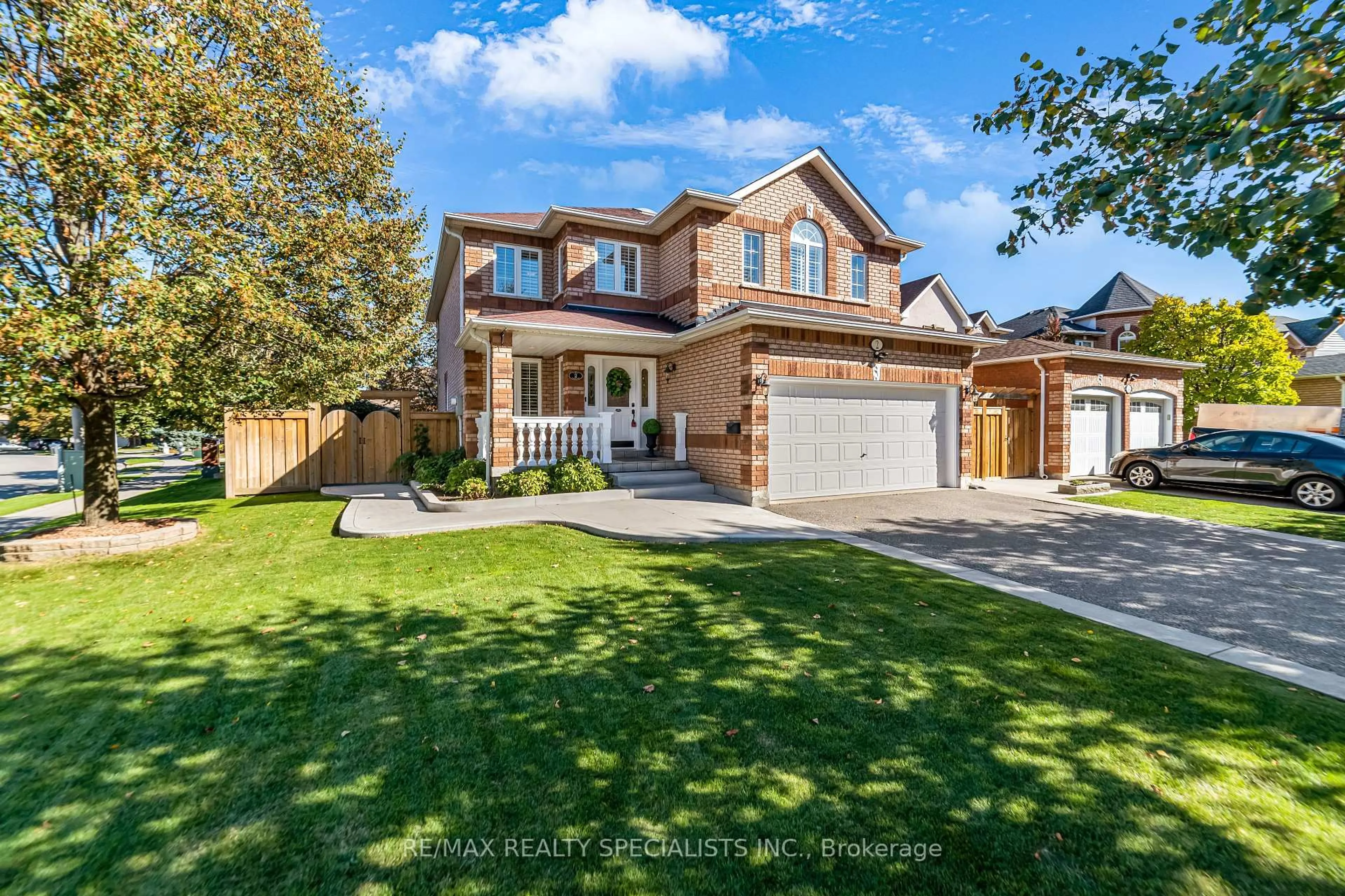 Home with brick exterior material, street for 2 Torada Crt, Brampton Ontario L7A 1H6
