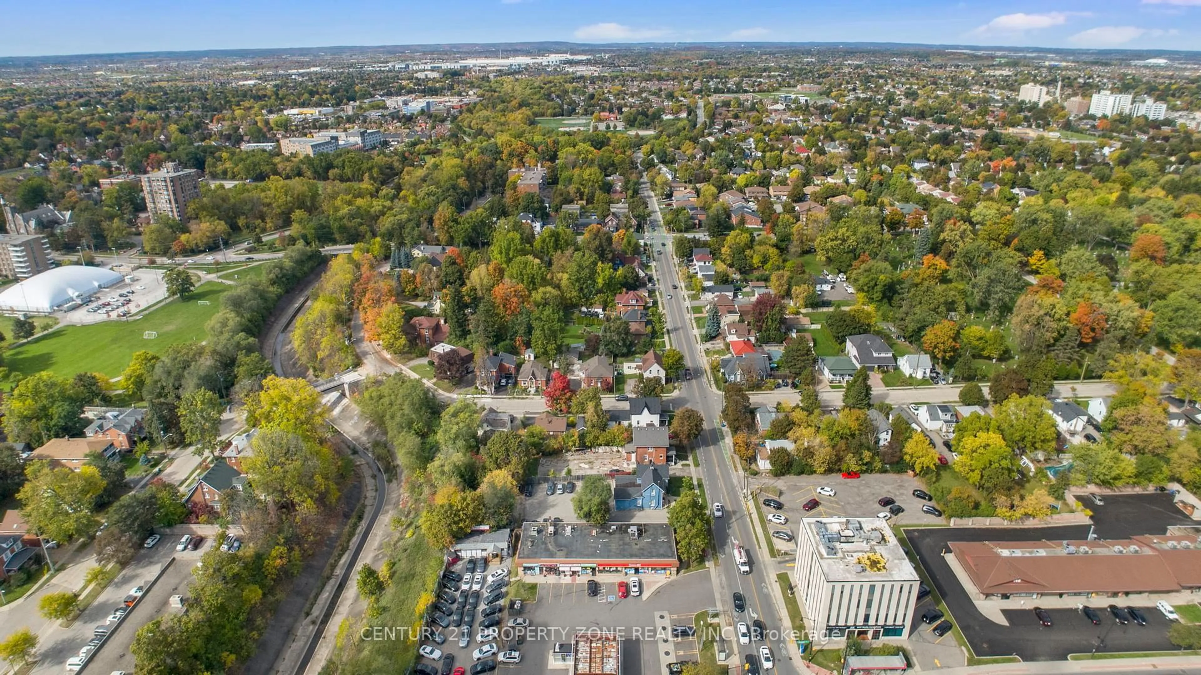 A pic from outside/outdoor area/front of a property/back of a property/a pic from drone, city buildings view from balcony for 72 Nelson St, Brampton Ontario L6V 1E2