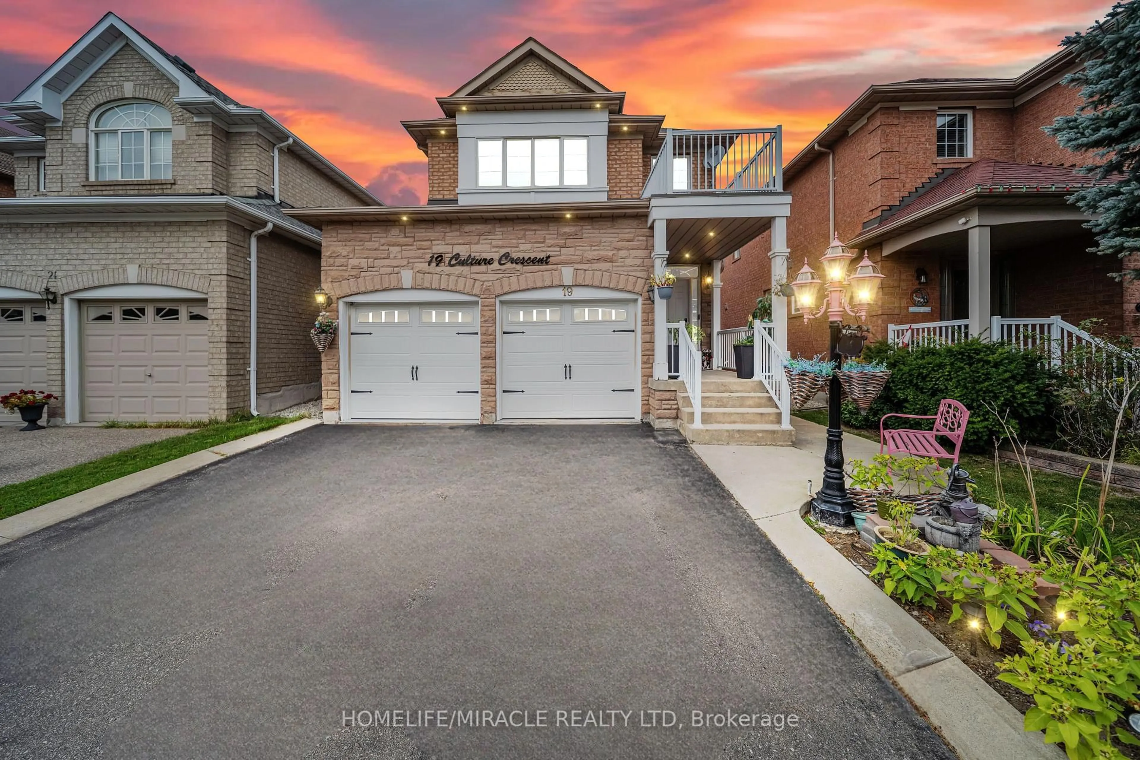 A pic from outside/outdoor area/front of a property/back of a property/a pic from drone, street for 19 Culture Cres, Brampton Ontario L6X 4V4