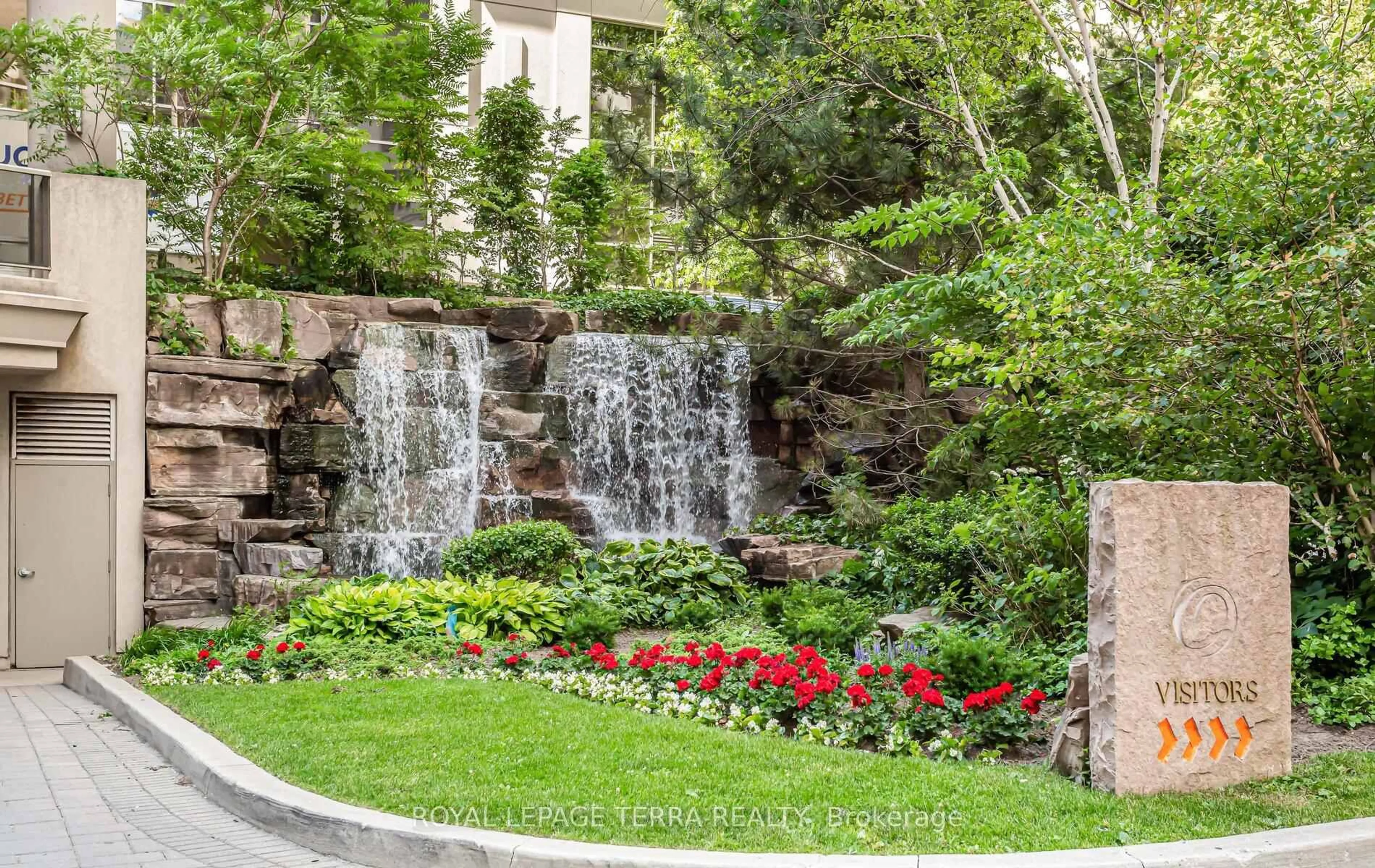 Patio, unknown for 3888 Duke Of York Blvd #430, Mississauga Ontario L5B 4P5