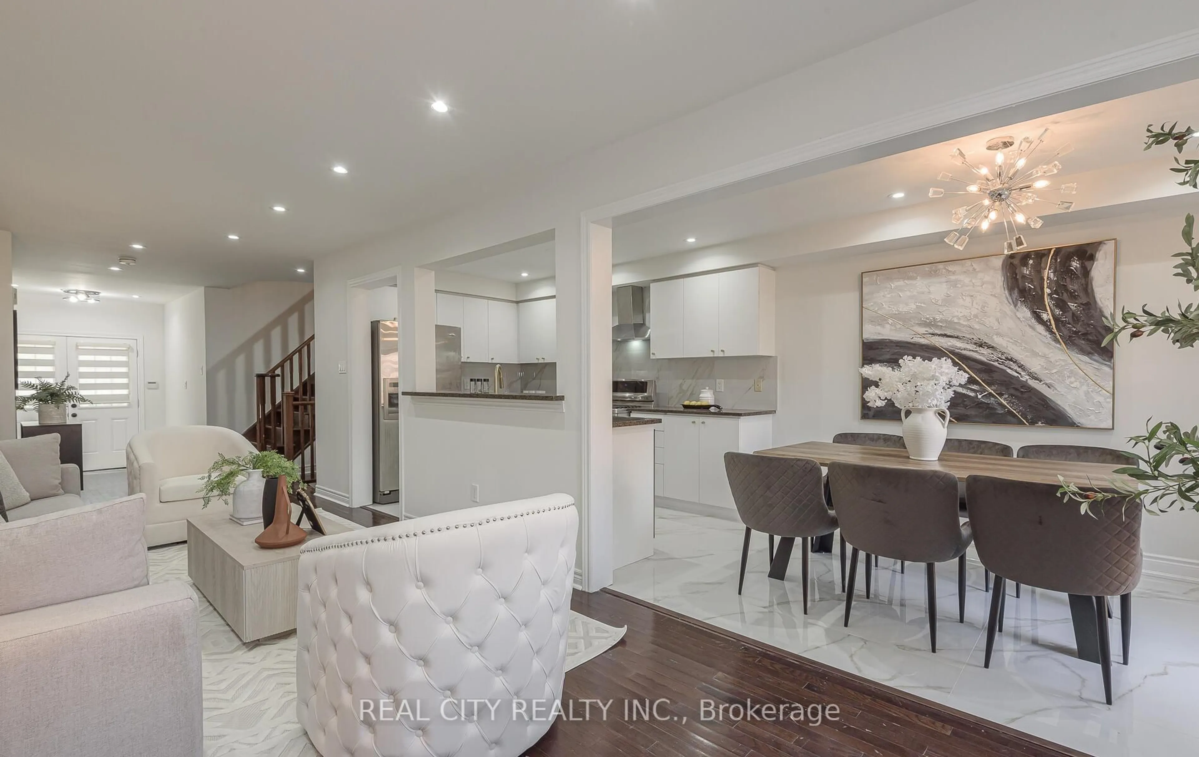 Open concept kitchen, ceramic/tile floor for 27 Bellhaven Cres, Brampton Ontario L6R 0W6