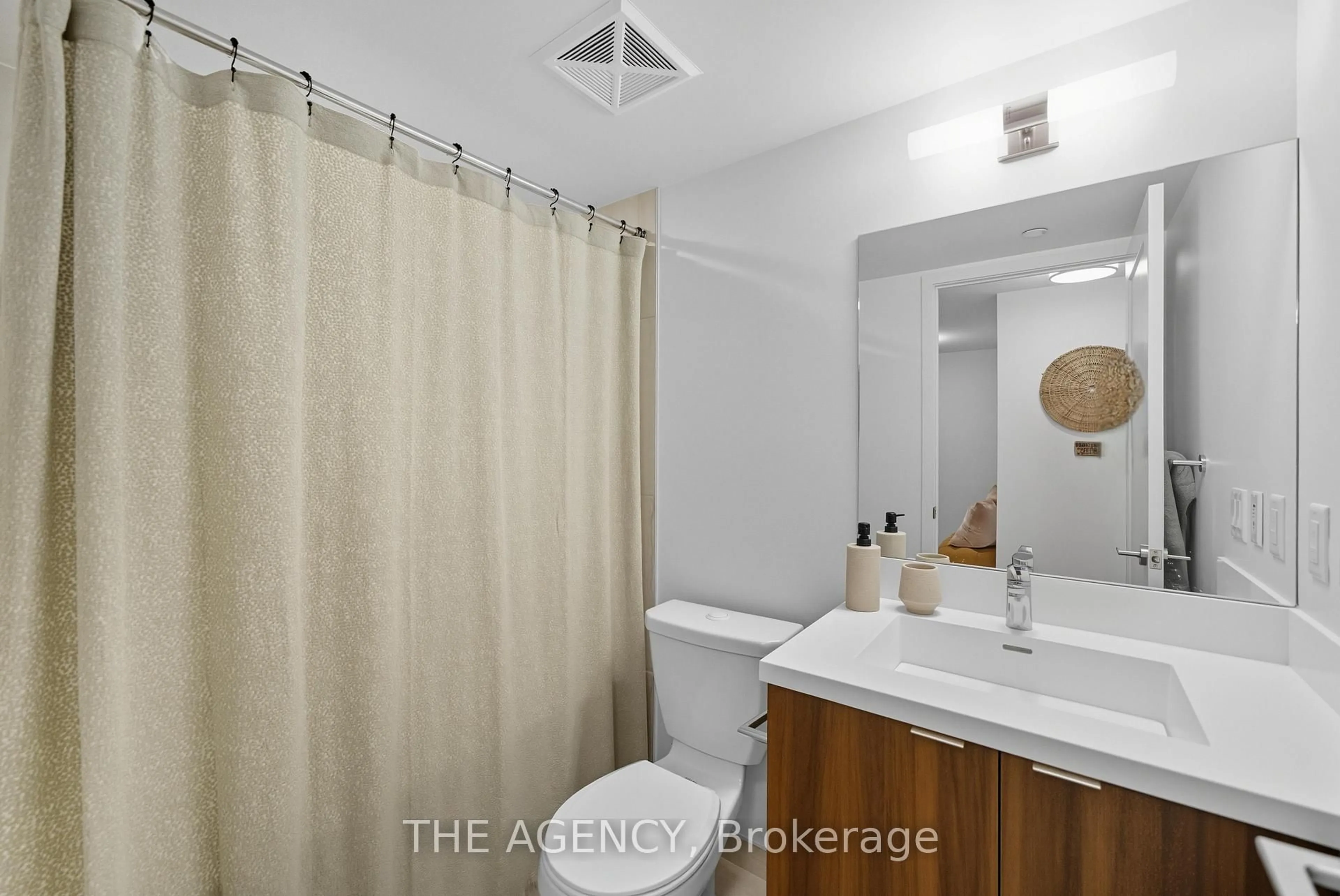 Standard bathroom, unknown for 10 Eva Rd #508, Toronto Ontario M9C 0B3