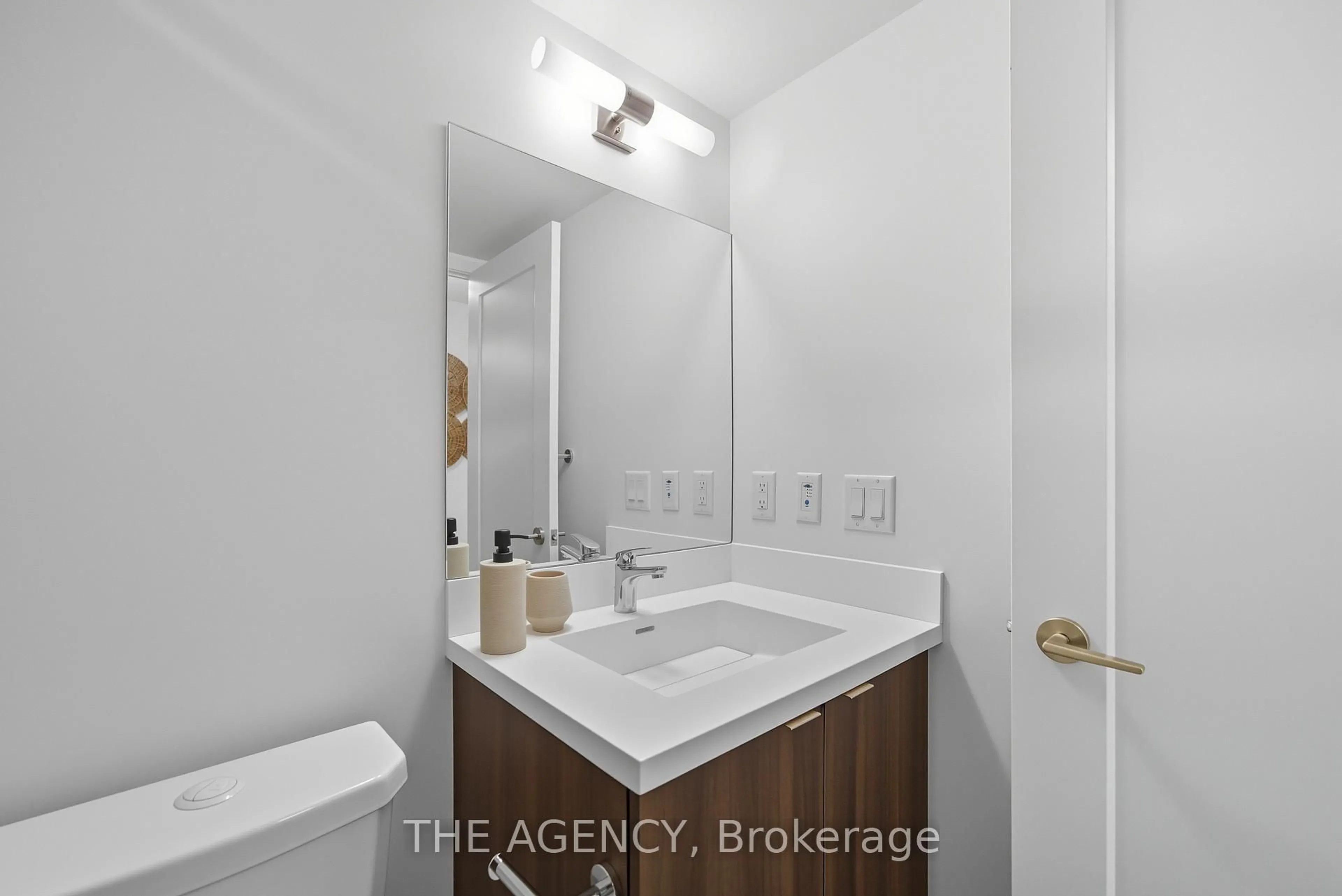 Standard bathroom, unknown for 10 Eva Rd #508, Toronto Ontario M9C 0B3