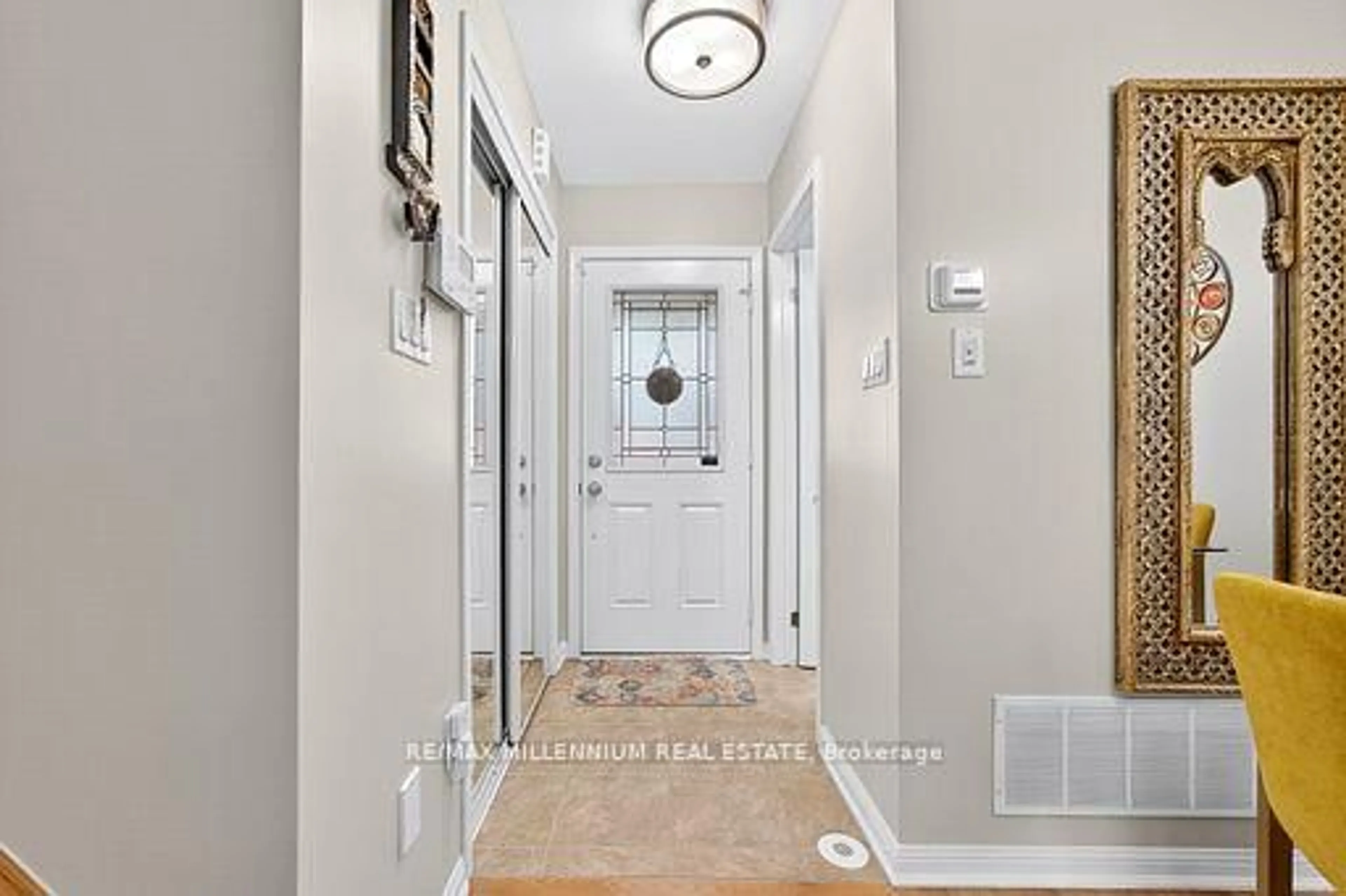 Indoor entryway for 828 Herman Way, Milton Ontario L9T 7B1