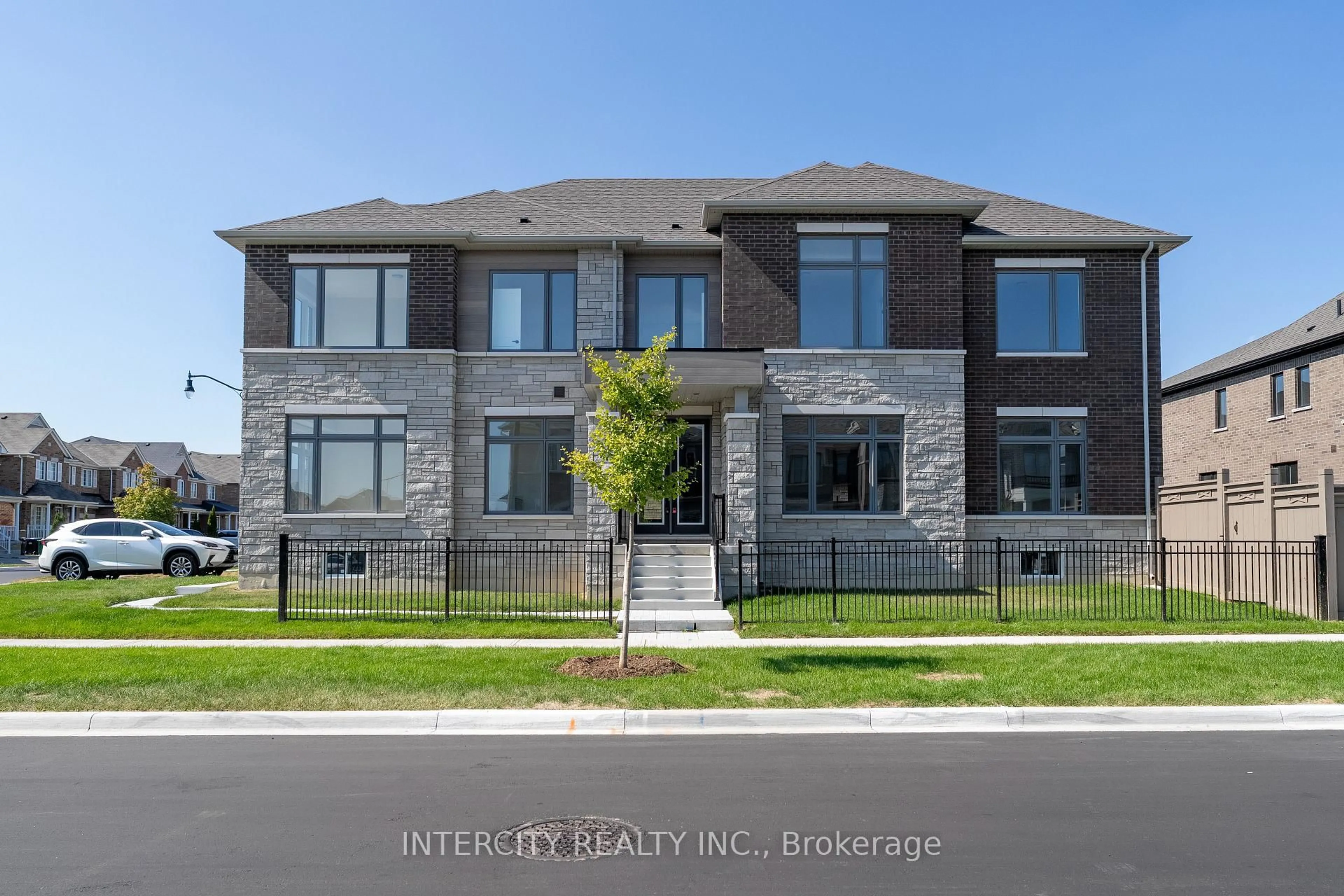 Home with brick exterior material, street for 2 Dolomite Dr #Lot 33, Brampton Ontario L6P 4R6