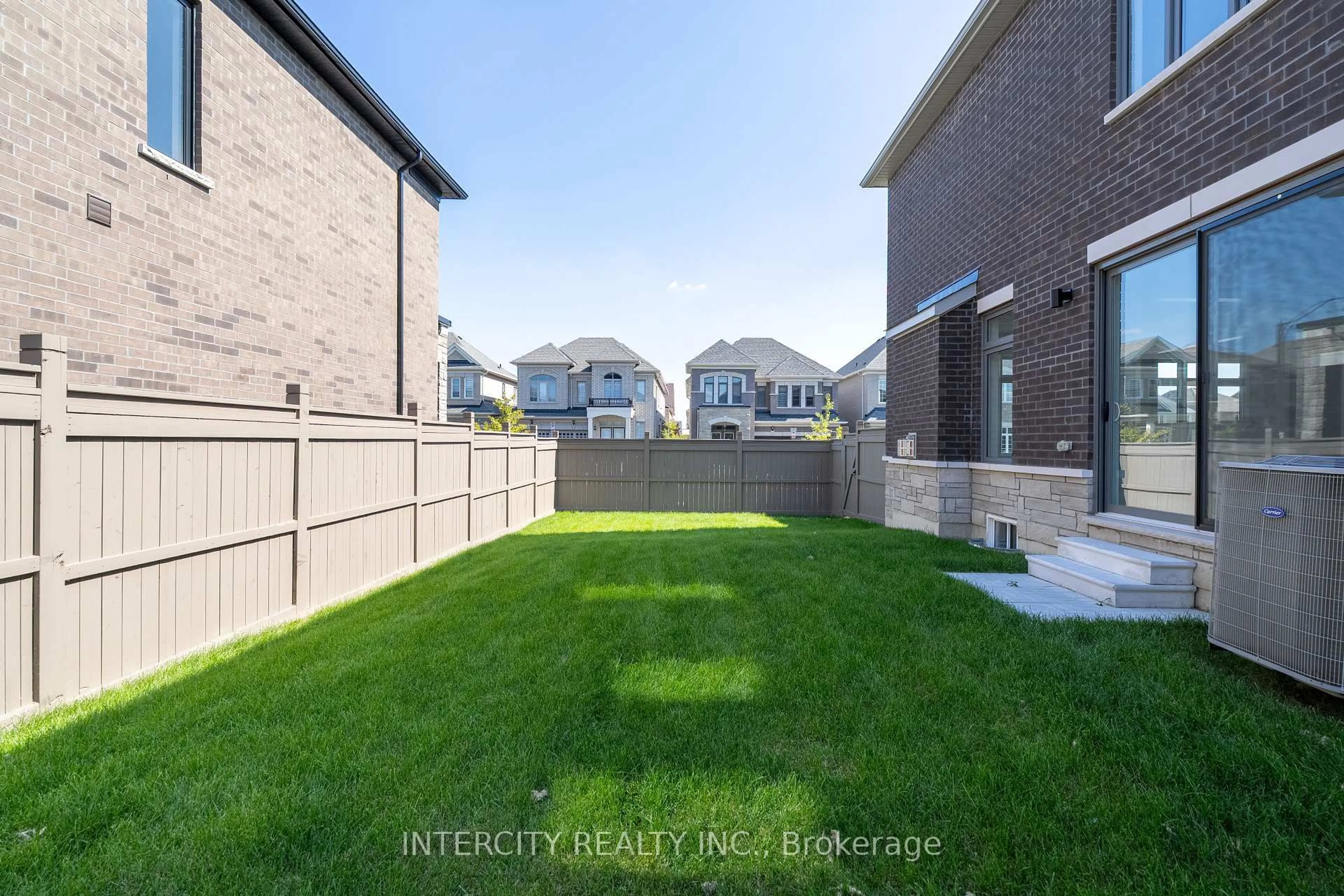 Patio, street for 2 Dolomite Dr #Lot 33, Brampton Ontario L6P 4R6