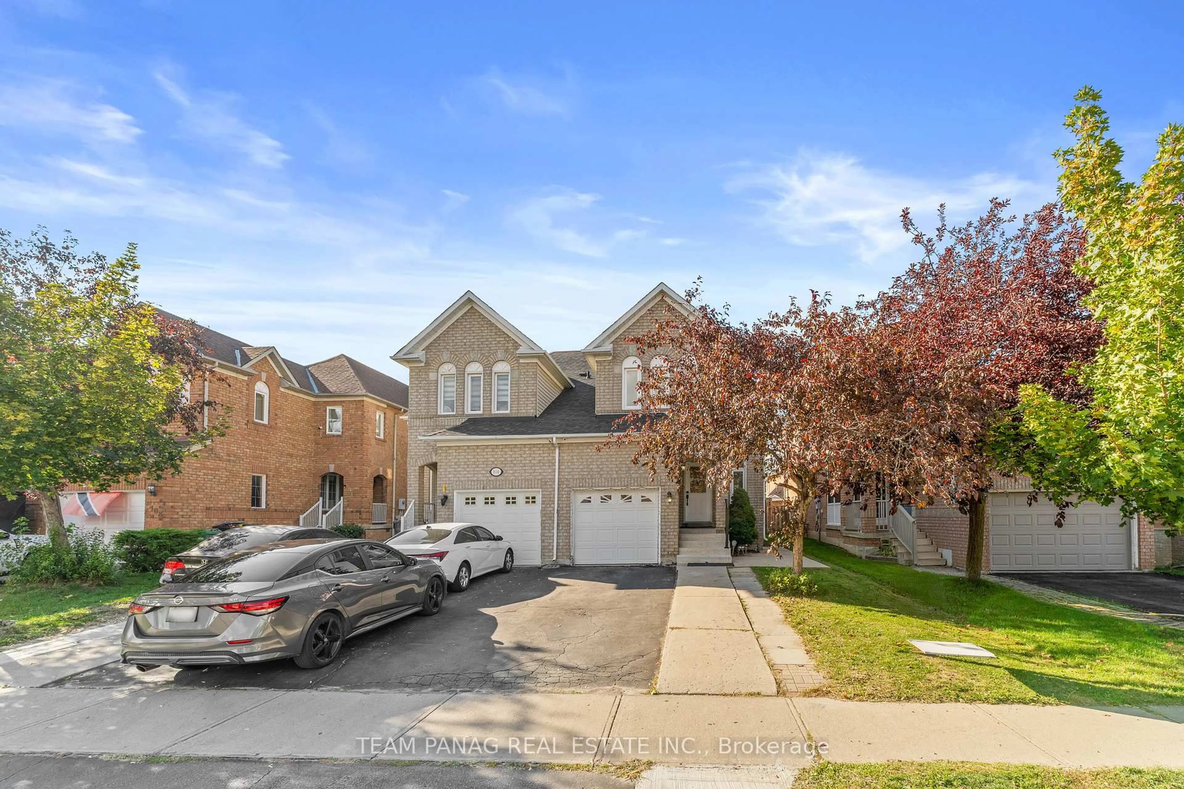 A pic from outside/outdoor area/front of a property/back of a property/a pic from drone, street for 99 Prairie Rose Circ, Brampton Ontario L6R 1R7