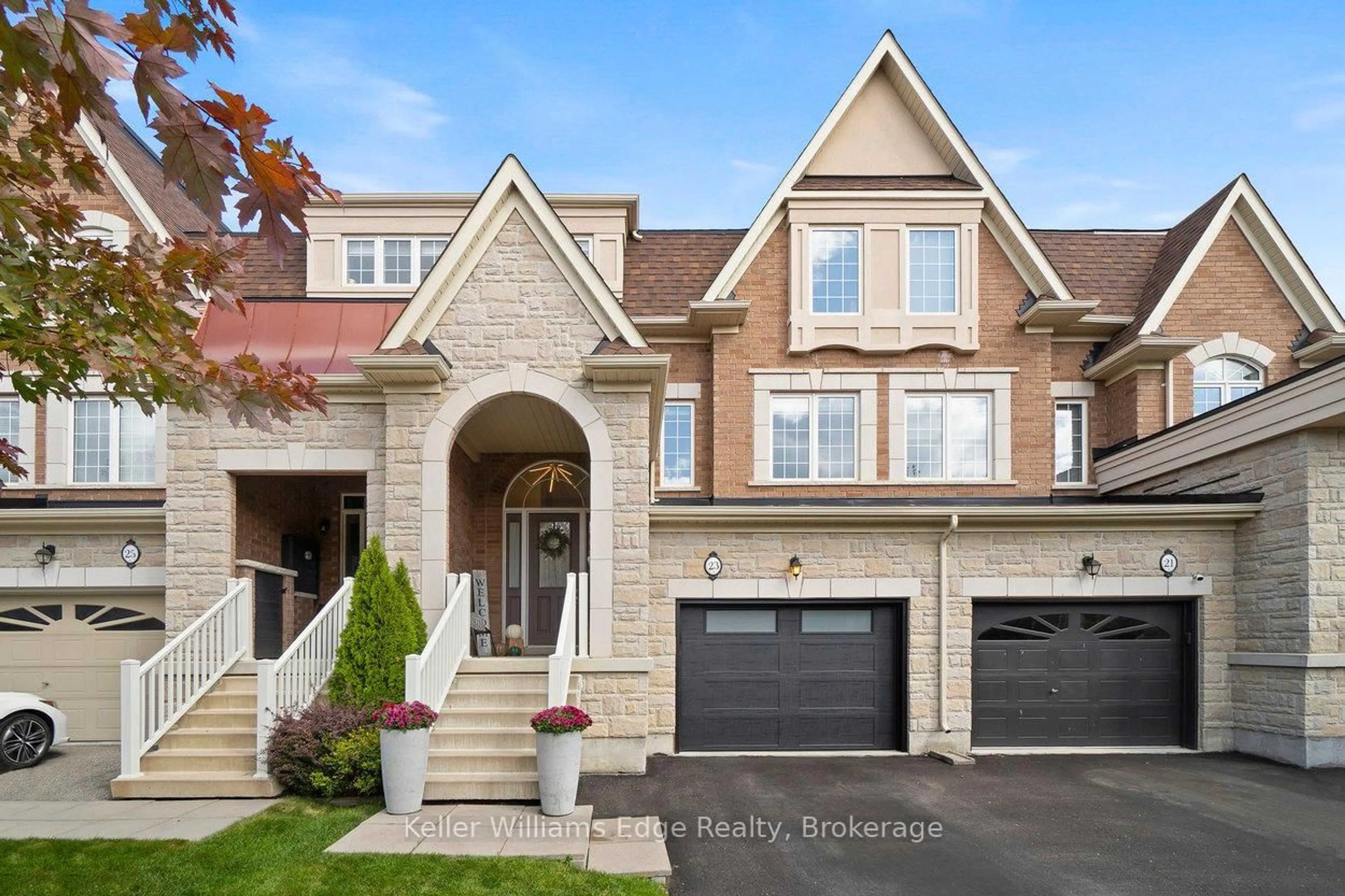 Home with brick exterior material, street for 23 Maple Trail Rd, Caledon Ontario L7C 2C7