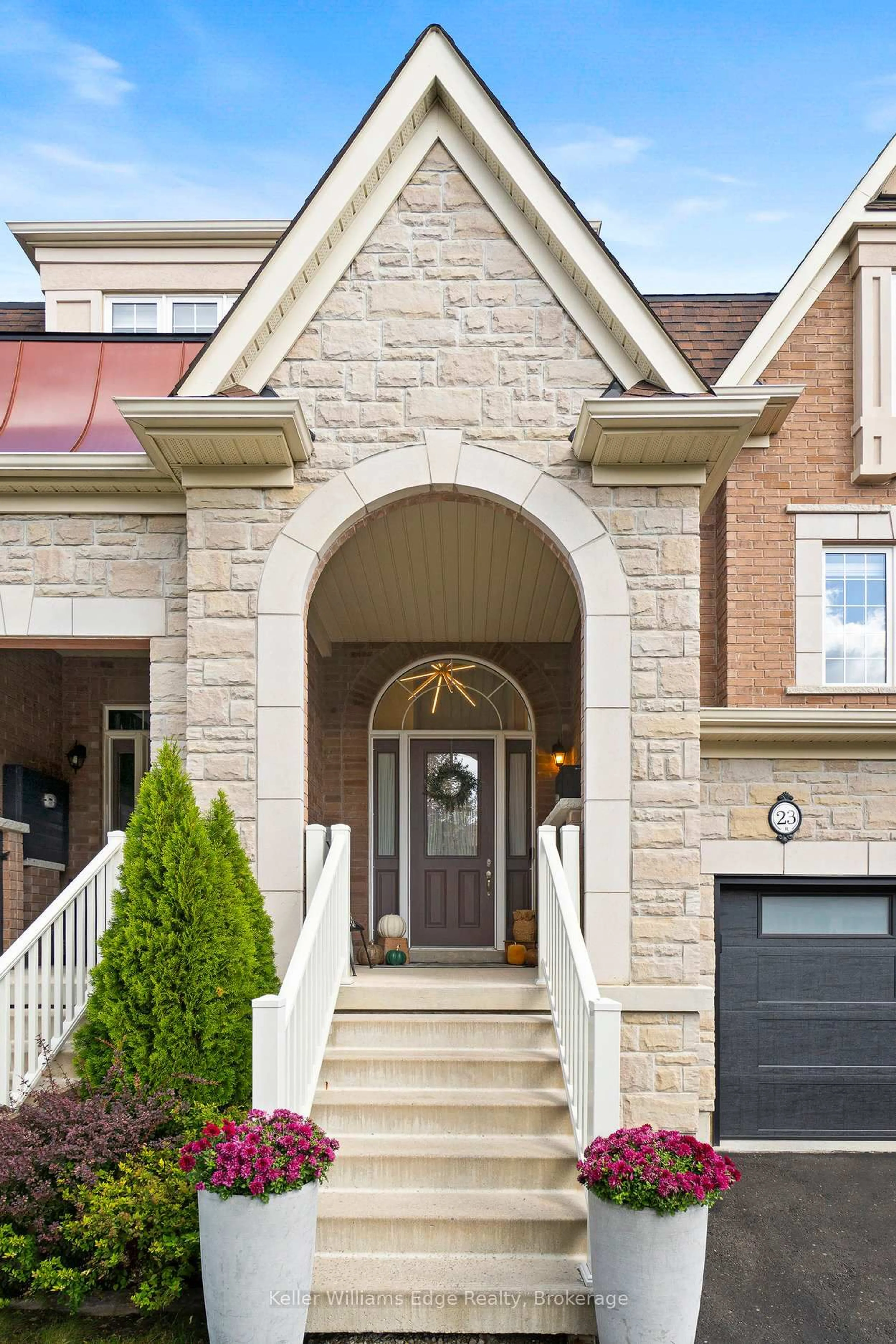 Home with brick exterior material, street for 23 Maple Trail Rd, Caledon Ontario L7C 2C7
