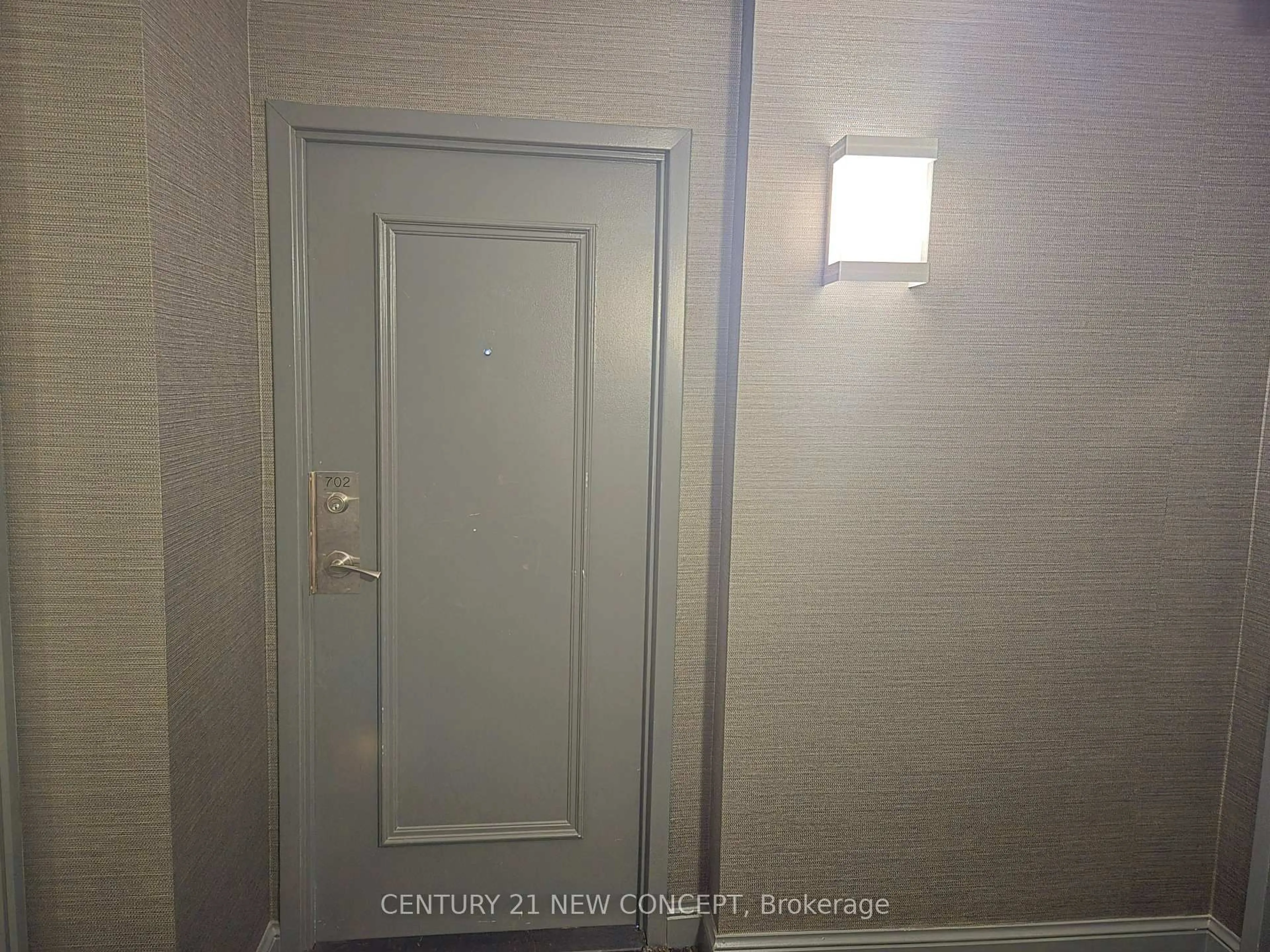 Unknown for 350 Webb Dr #702, Mississauga Ontario L5B 3W4