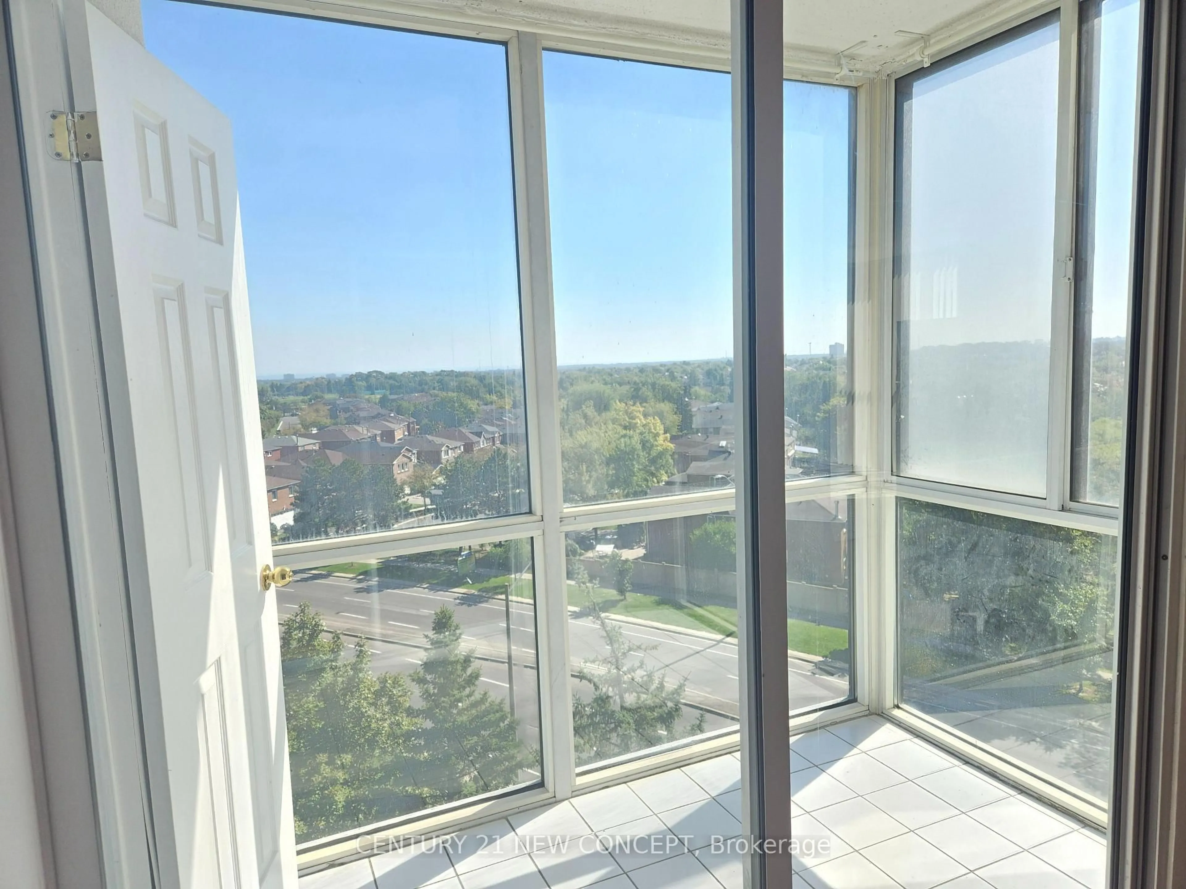 Balcony in the apartment, city buildings view from balcony for 350 Webb Dr #702, Mississauga Ontario L5B 3W4