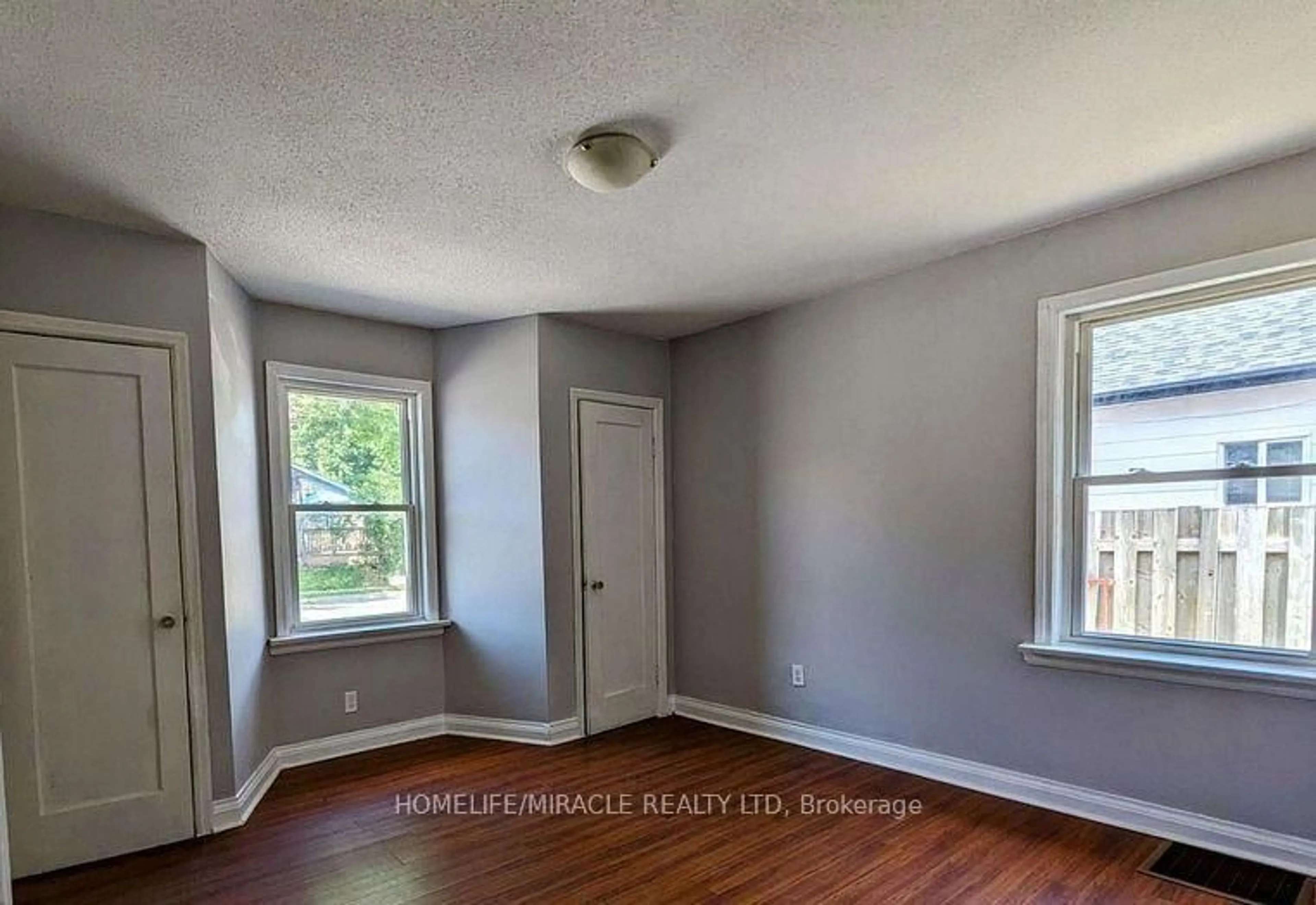 A pic of a room for 45 Main St, Halton Hills Ontario L7G 3H2