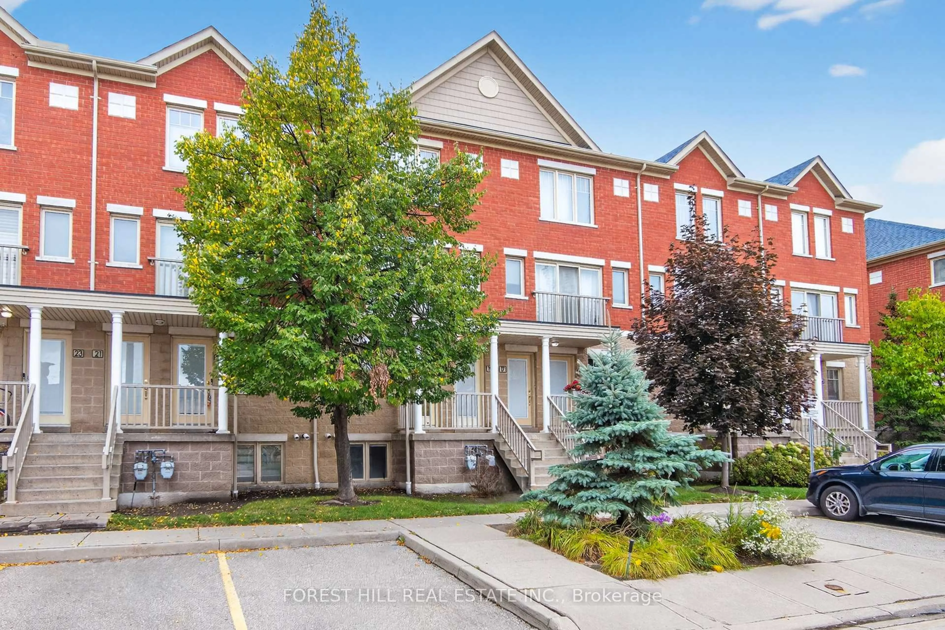 Patio, street for 5050 Intrepid Dr #20, Mississauga Ontario L5M 0E5