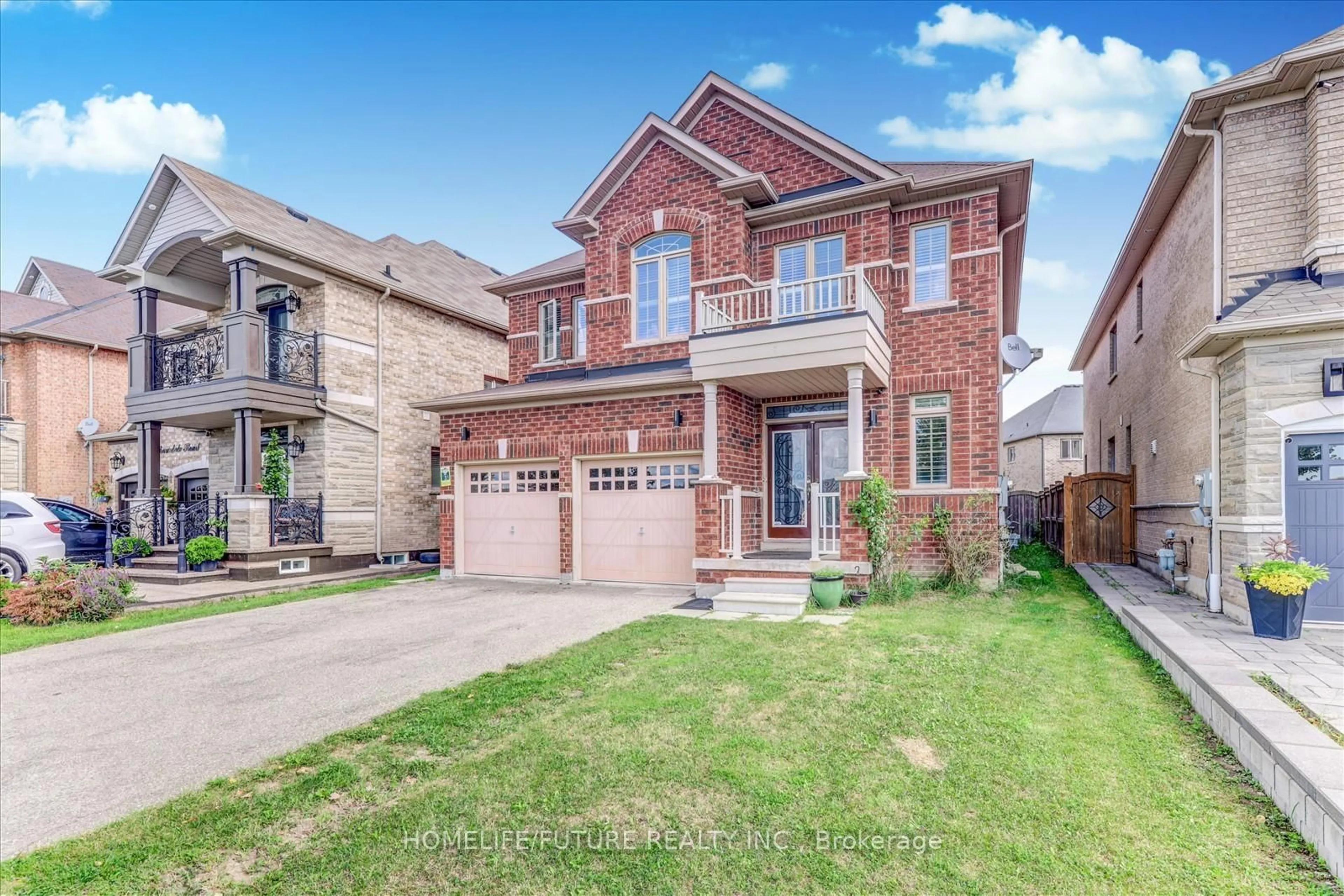 Home with brick exterior material, street for 197 Thorndale Rd, Brampton Ontario L6P 3J2