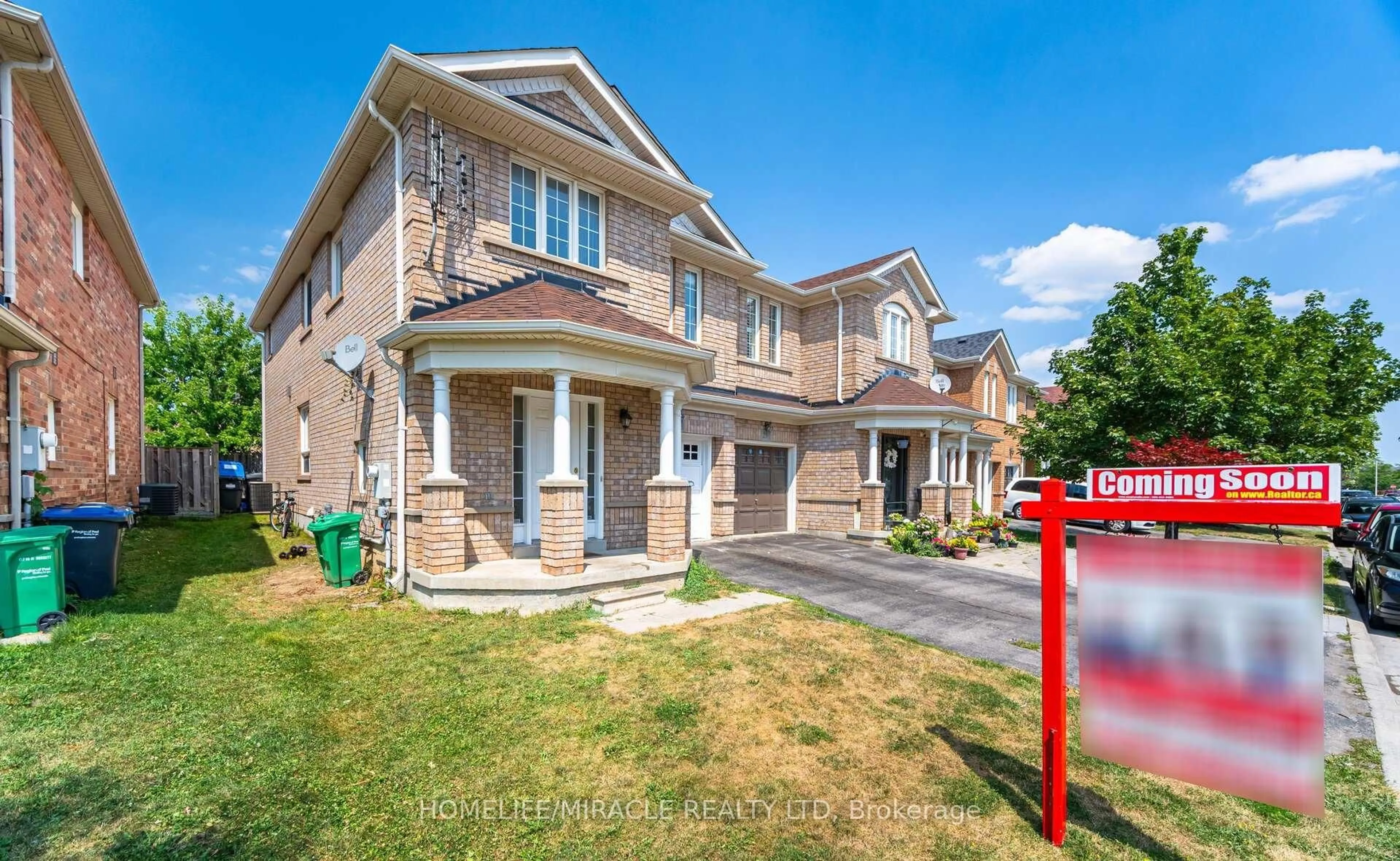 Home with brick exterior material, street for 31 Hollingsworth Circ, Brampton Ontario L7A 0J7