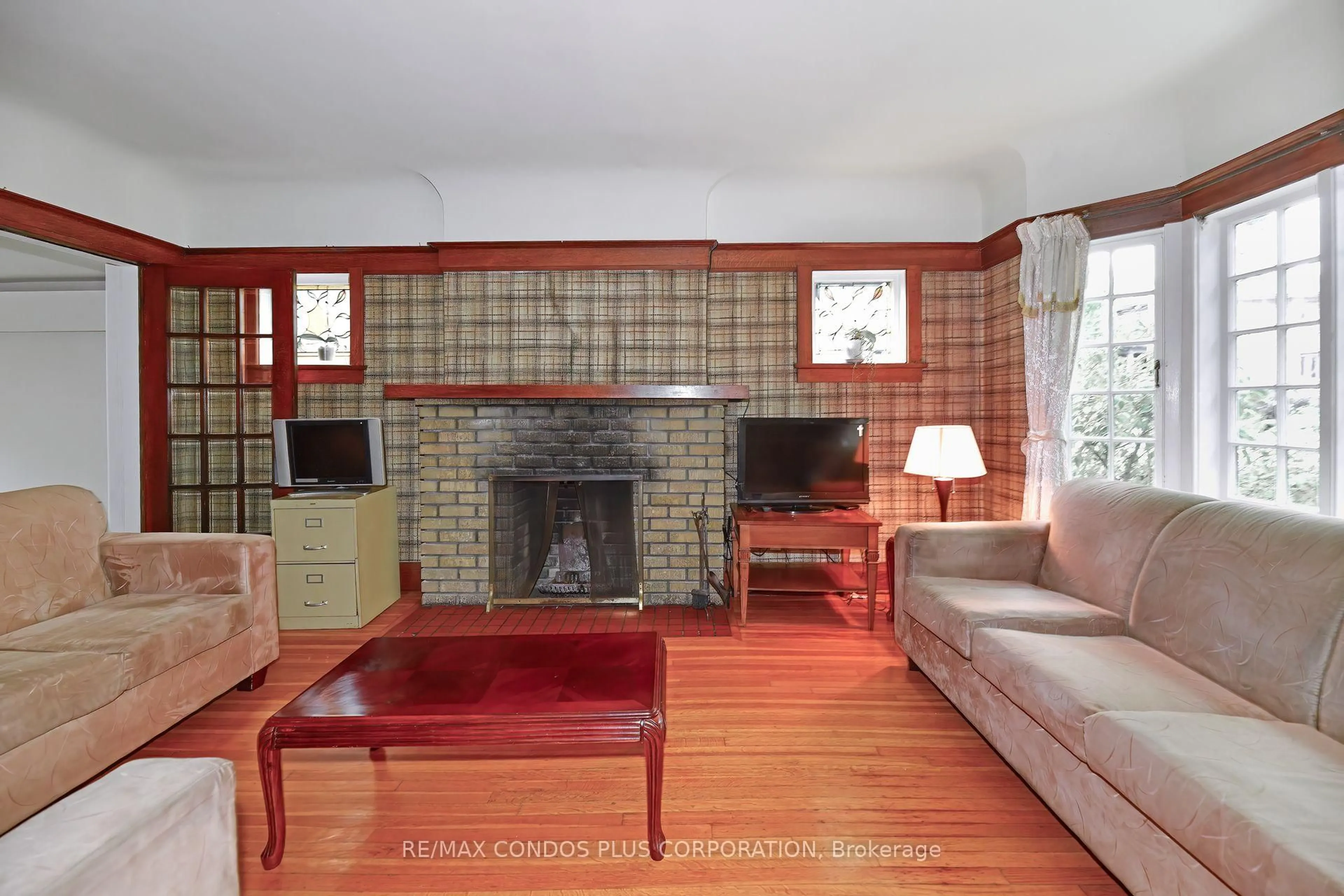 Living room with furniture, unknown for 47 Regal Rd, Toronto Ontario M6H 2J6
