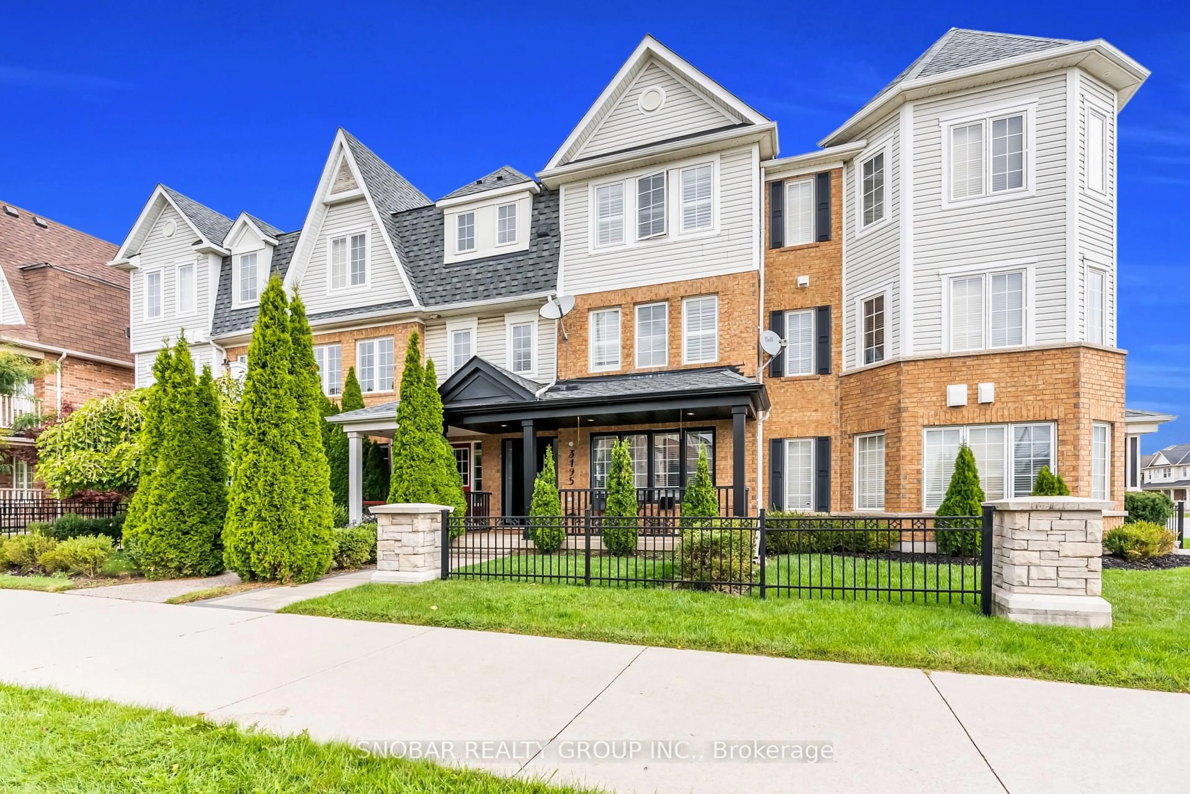 Home with brick exterior material, street for 3195 Walker's Line, Burlington Ontario L7M 0B9