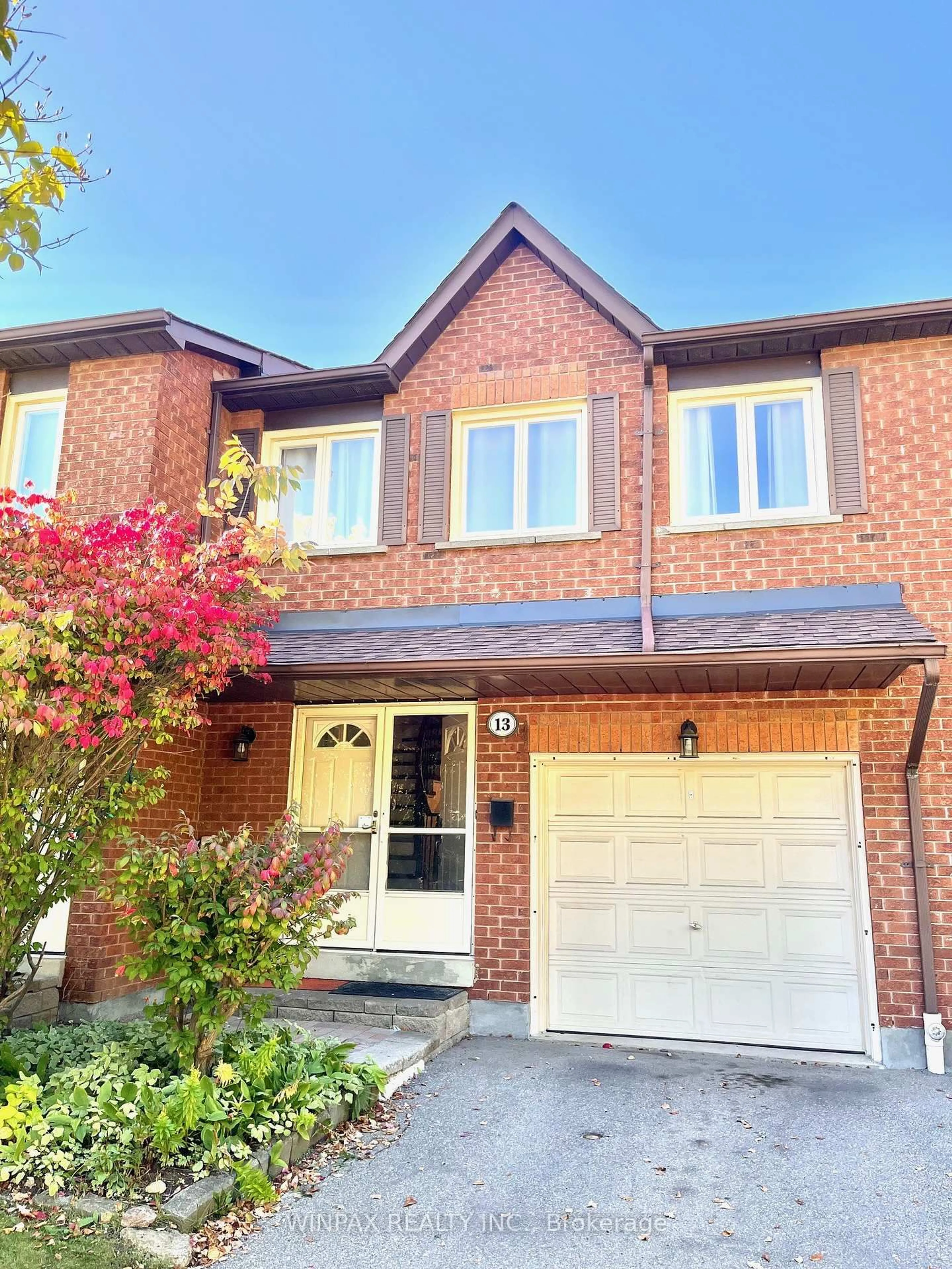 Home with brick exterior material, street for 800 Constellation Dr #13, Mississauga Ontario L5R 3L6
