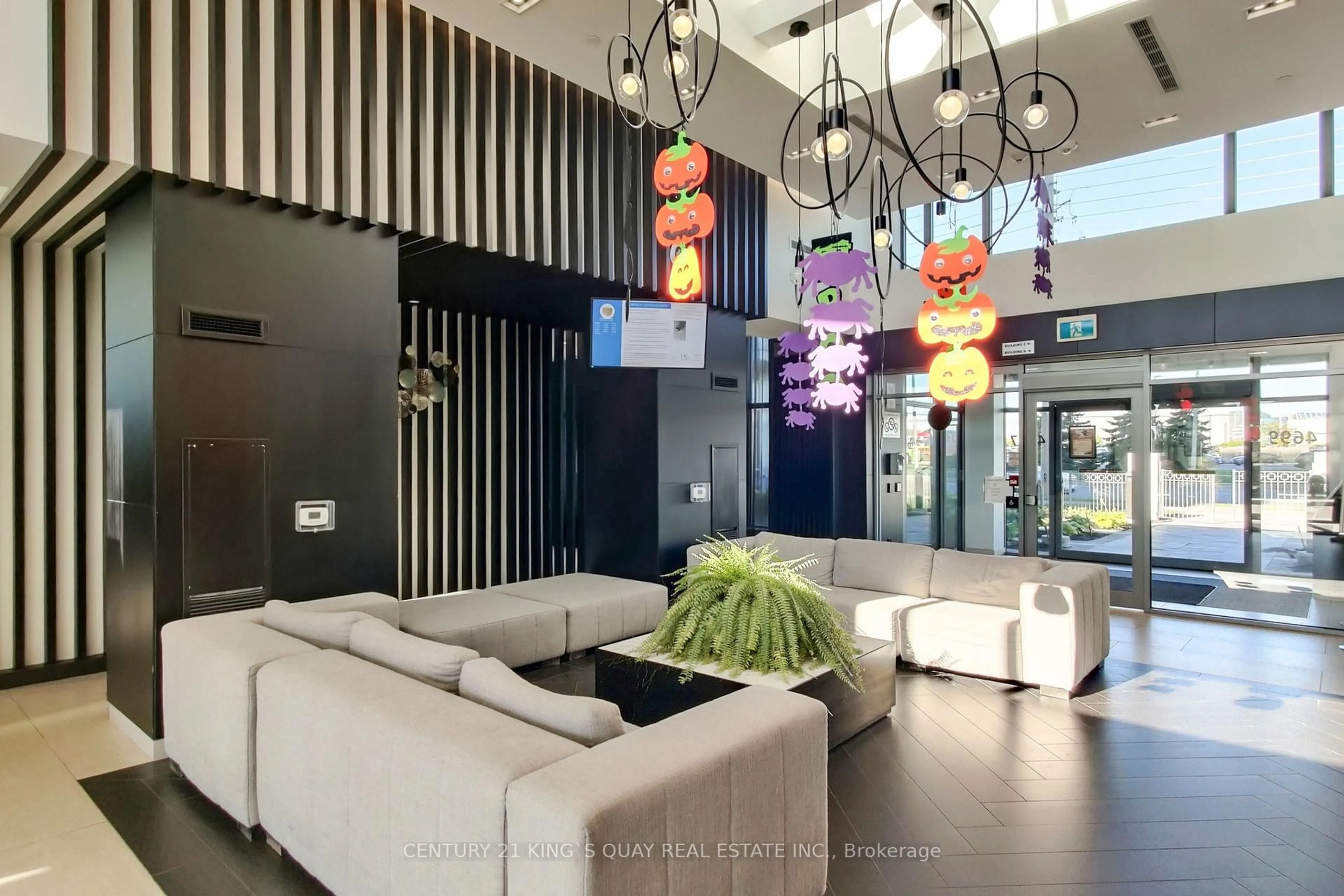Lobby for 4677 Glen Erin Dr #705, Mississauga Ontario L5M 2E3