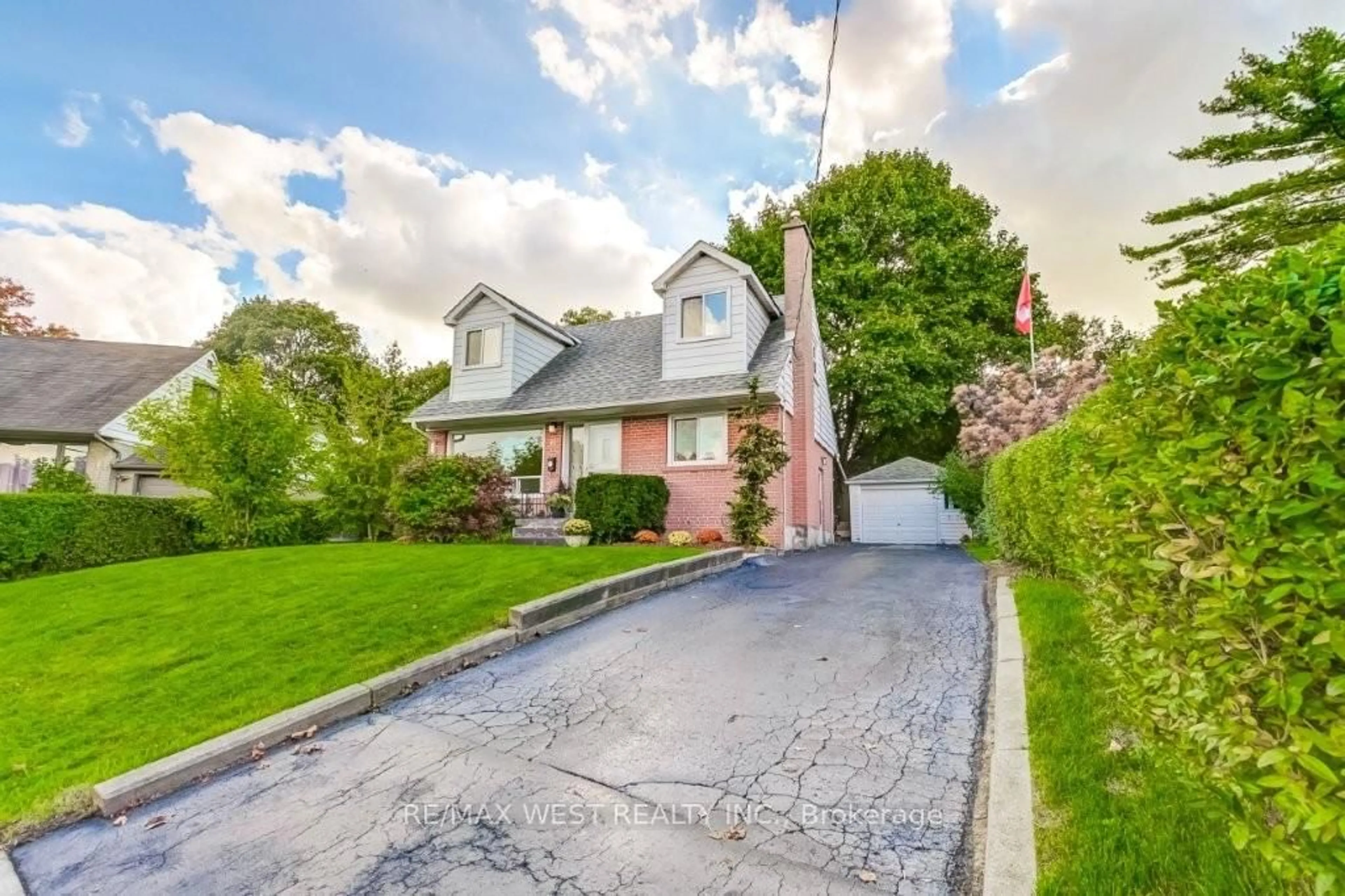 Unknown for 47 Breadner Dr, Toronto Ontario M9R 3M5