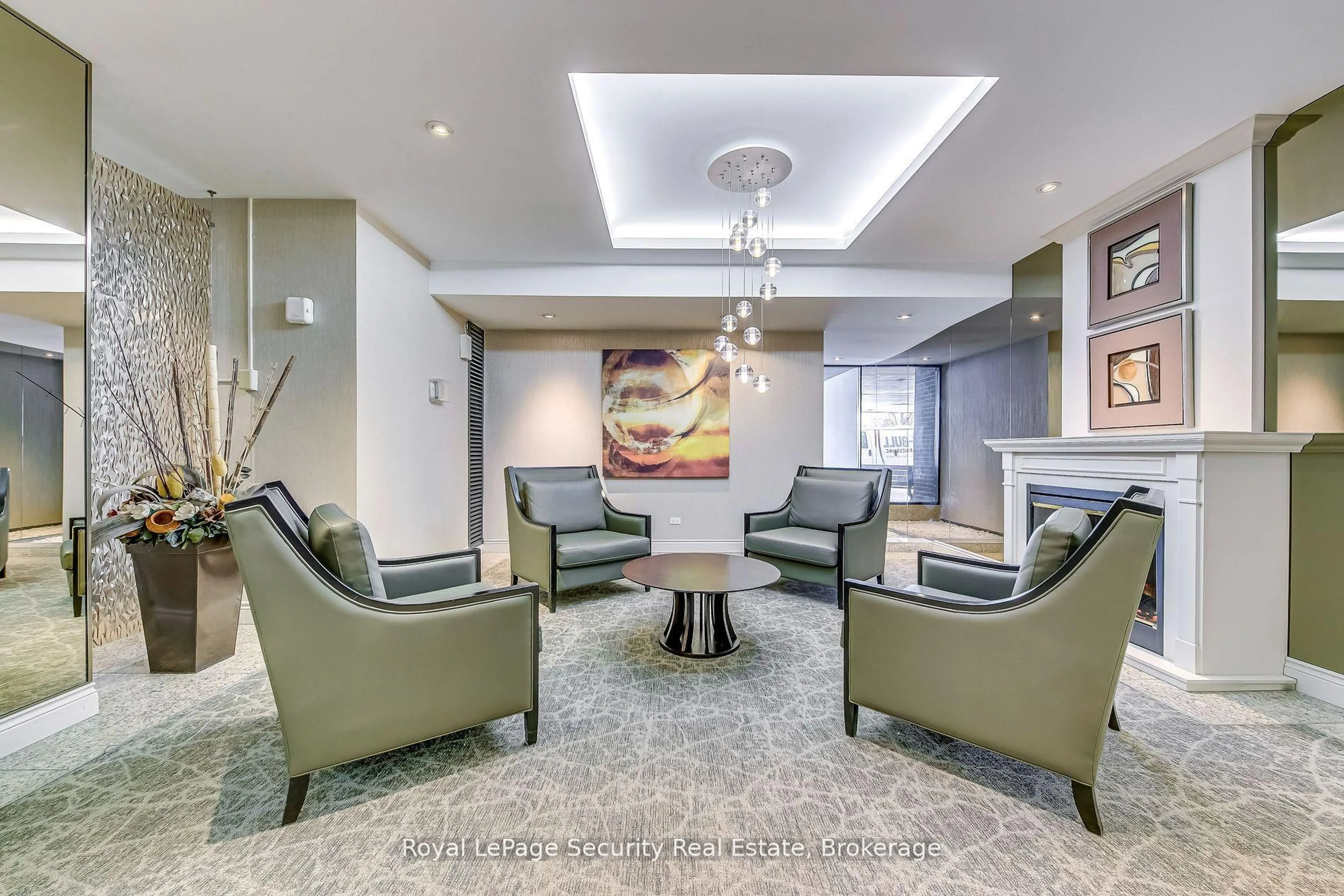 Lobby for 260 Scarlett Rd #2005, Toronto Ontario M6N 4X6