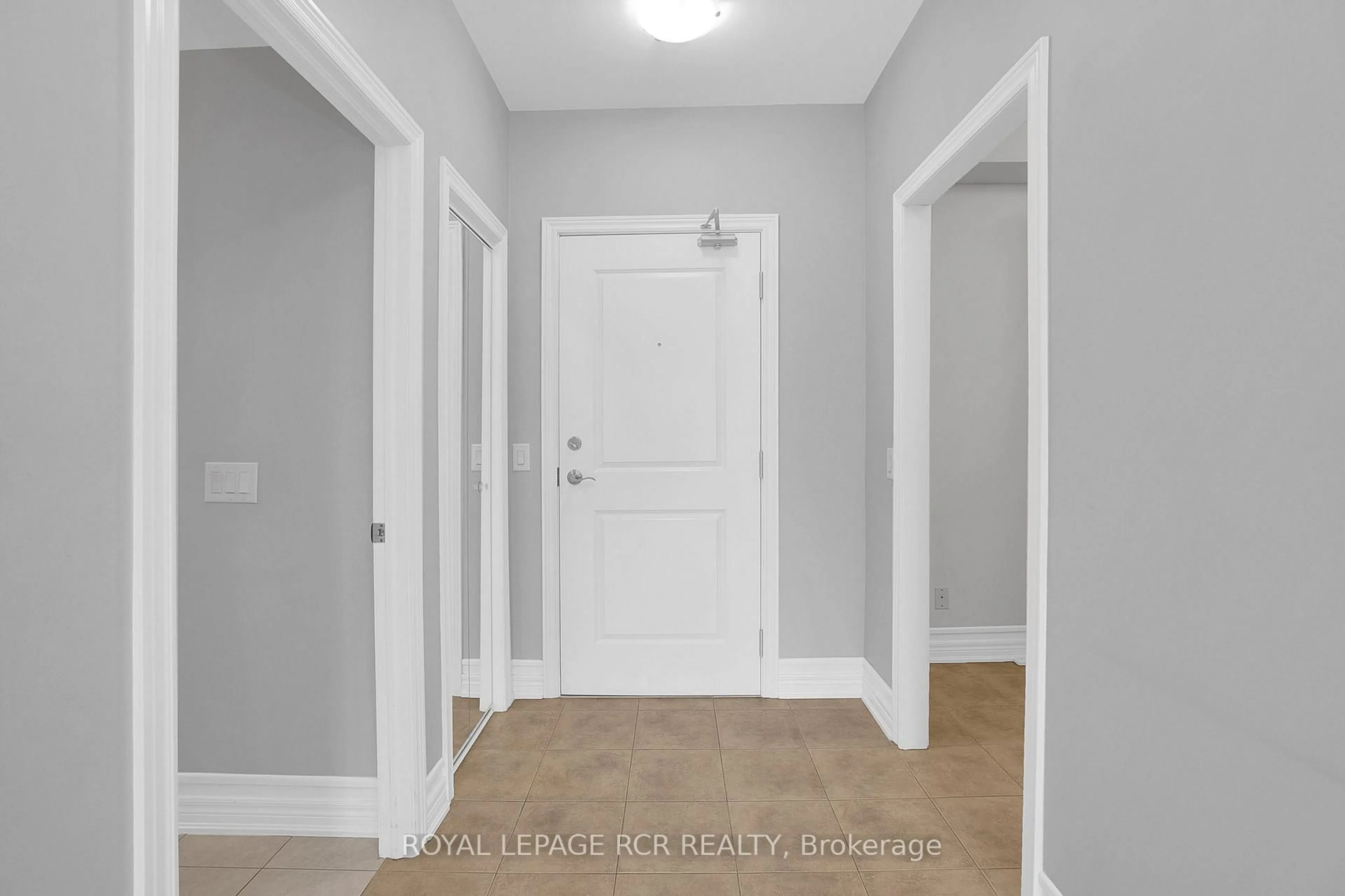 Indoor entryway for 60 Ann St #403, Caledon Ontario L7E 4G5