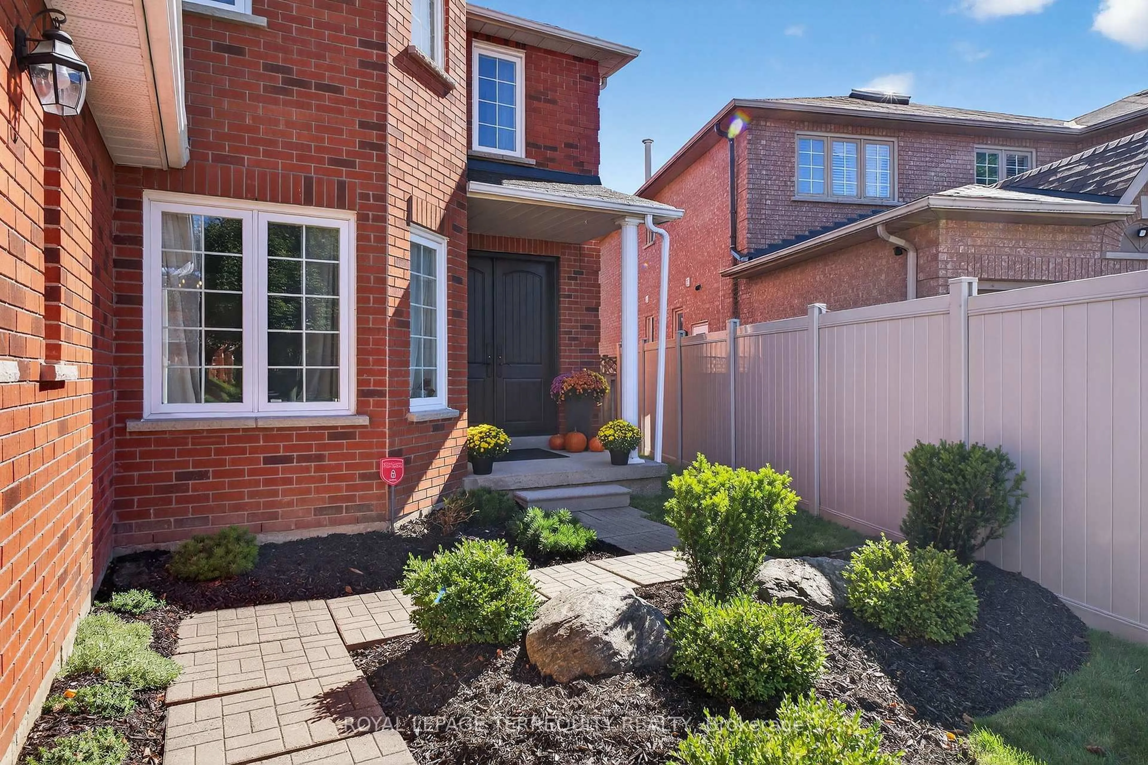 Home with brick exterior material, street for 3108 Eden Oak Cres, Mississauga Ontario L5L 5V1