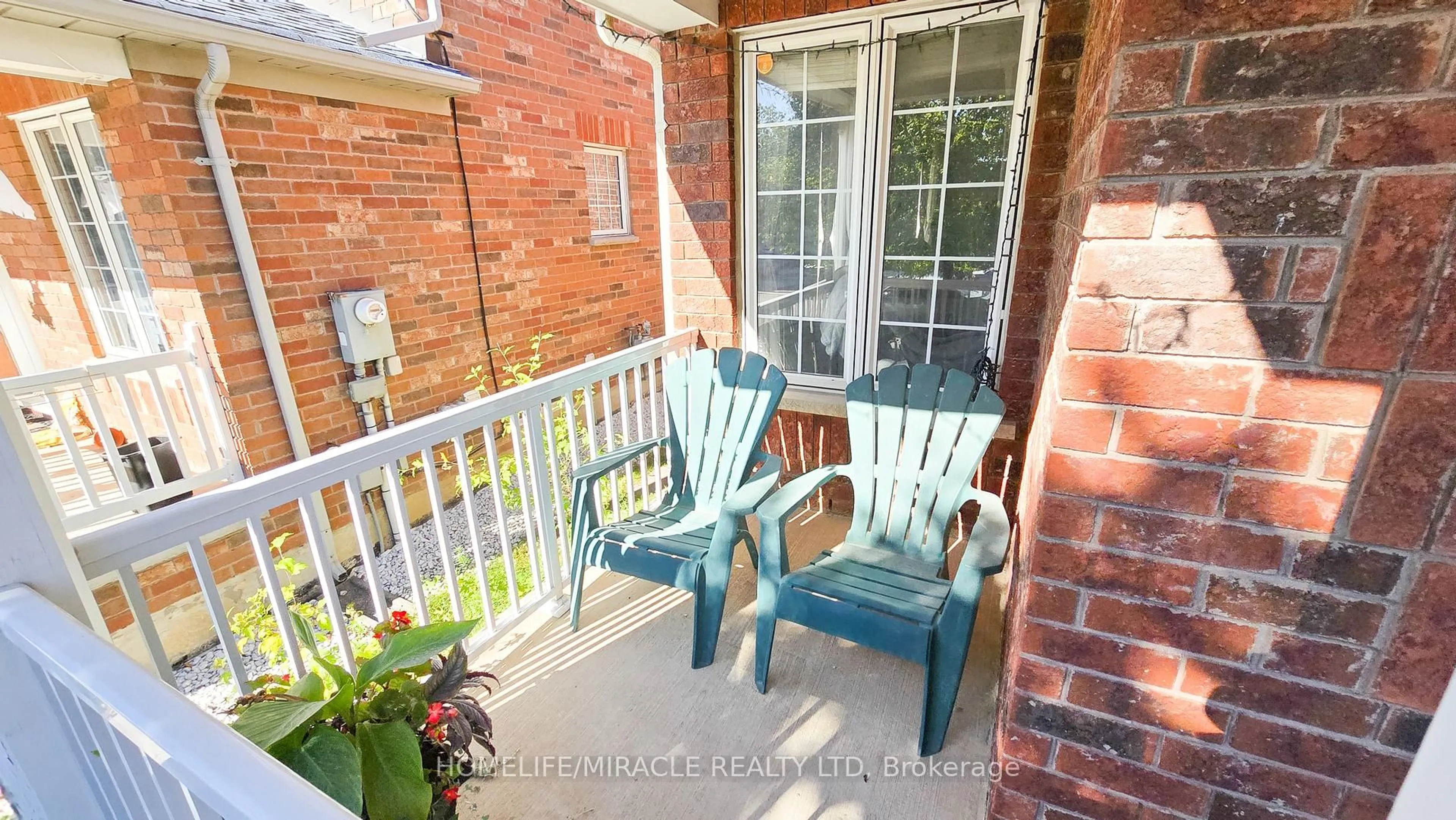 Patio, street for 48 Bramcedar Cres, Brampton Ontario L7A 1T3