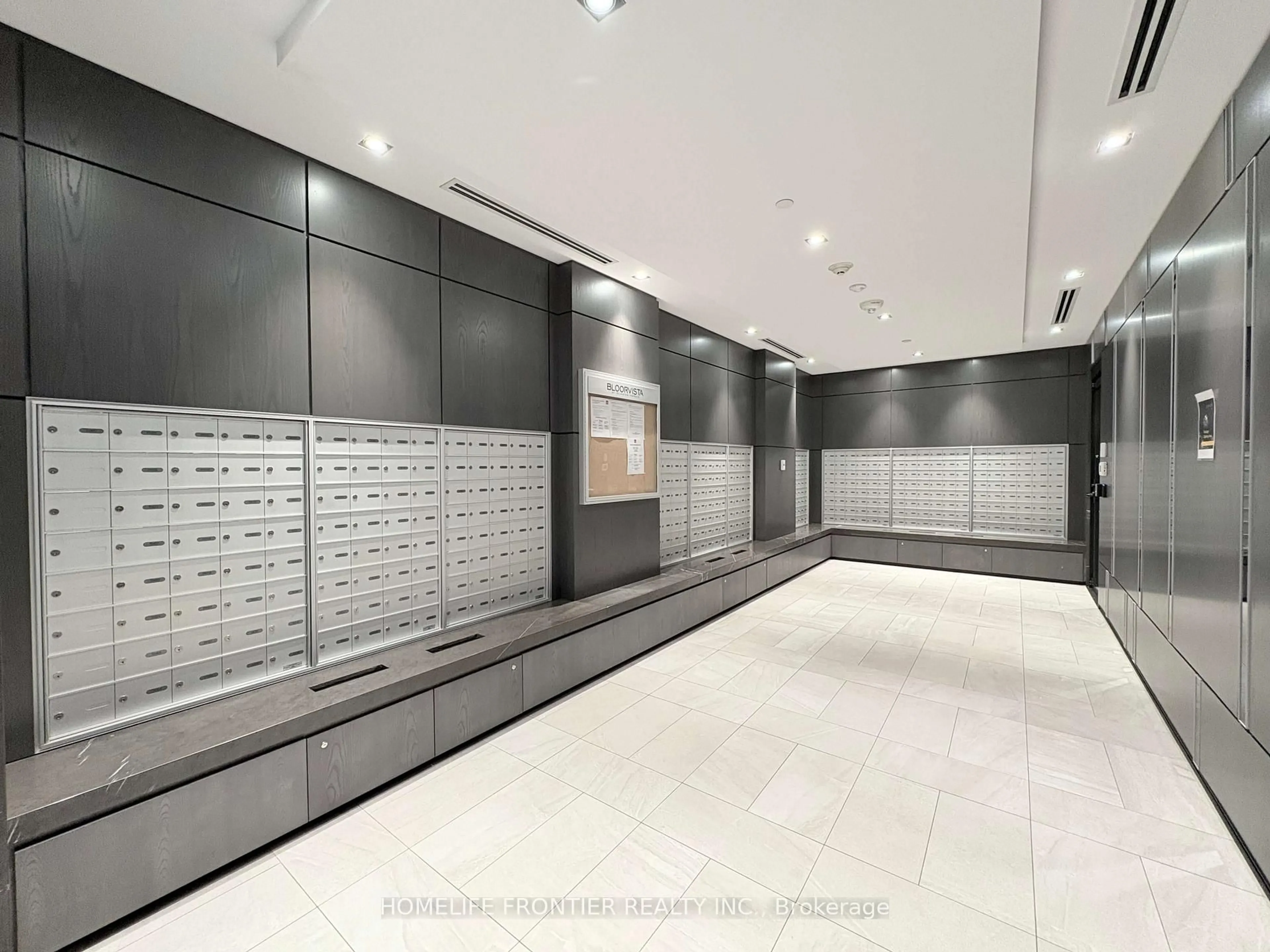 Indoor foyer for 9 Mabelle Ave #3219, Toronto Ontario M9A 0E1