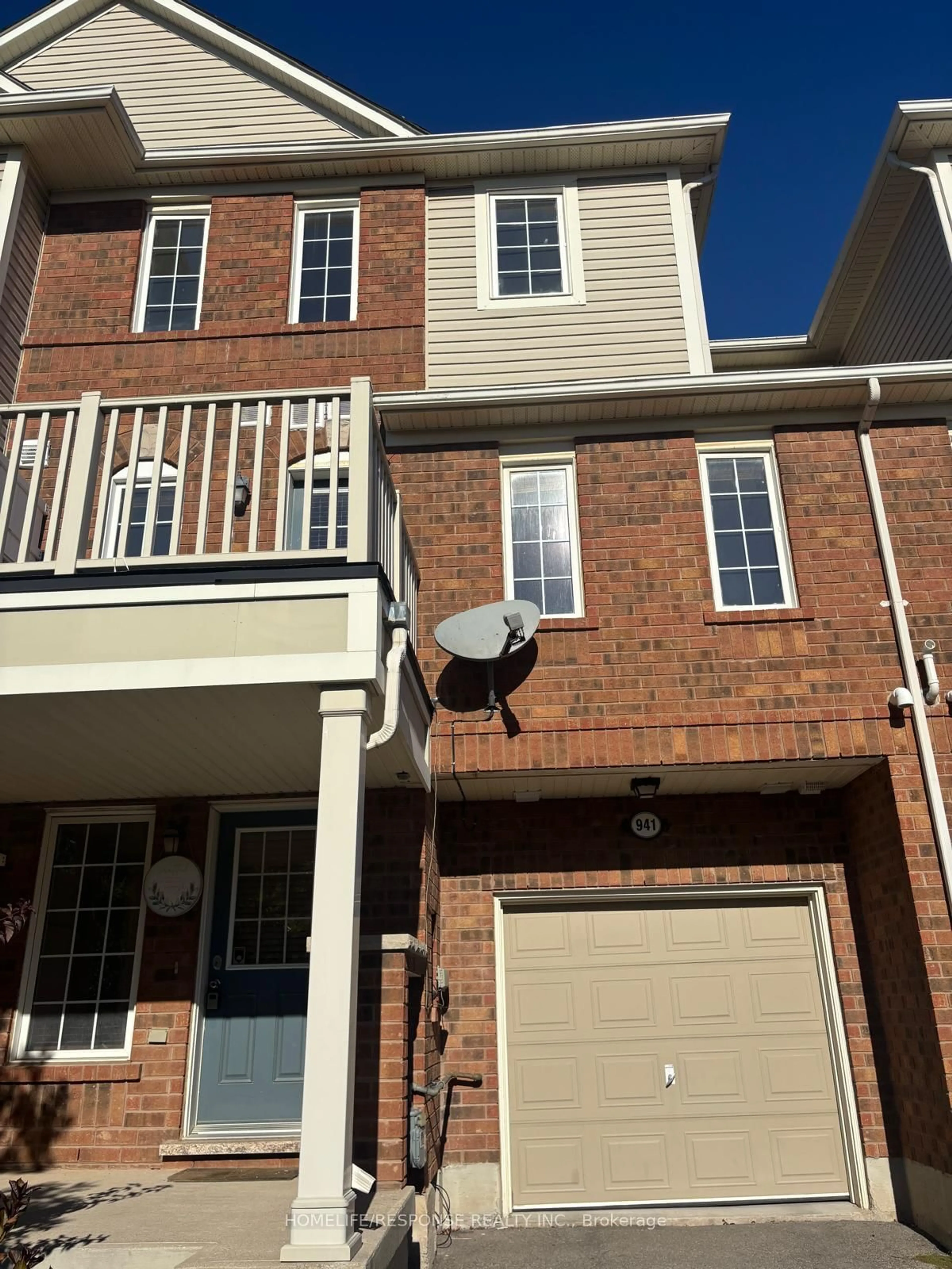 Home with brick exterior material, street for 941 Hasselfeldt Hts, Milton Ontario L9T 0M5