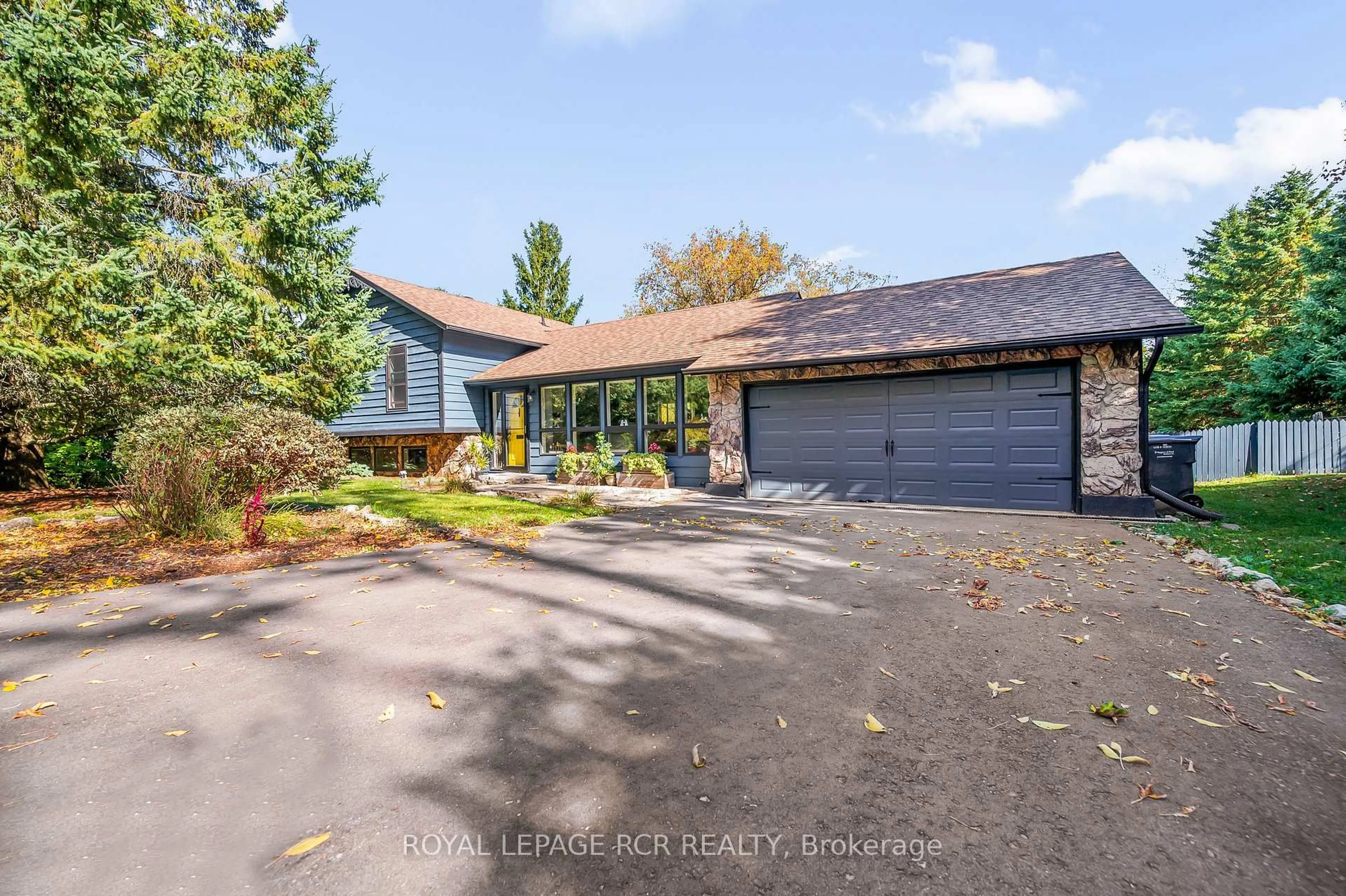 A pic from outside/outdoor area/front of a property/back of a property/a pic from drone, street for 19619 Main St, Caledon Ontario L7K 0E1