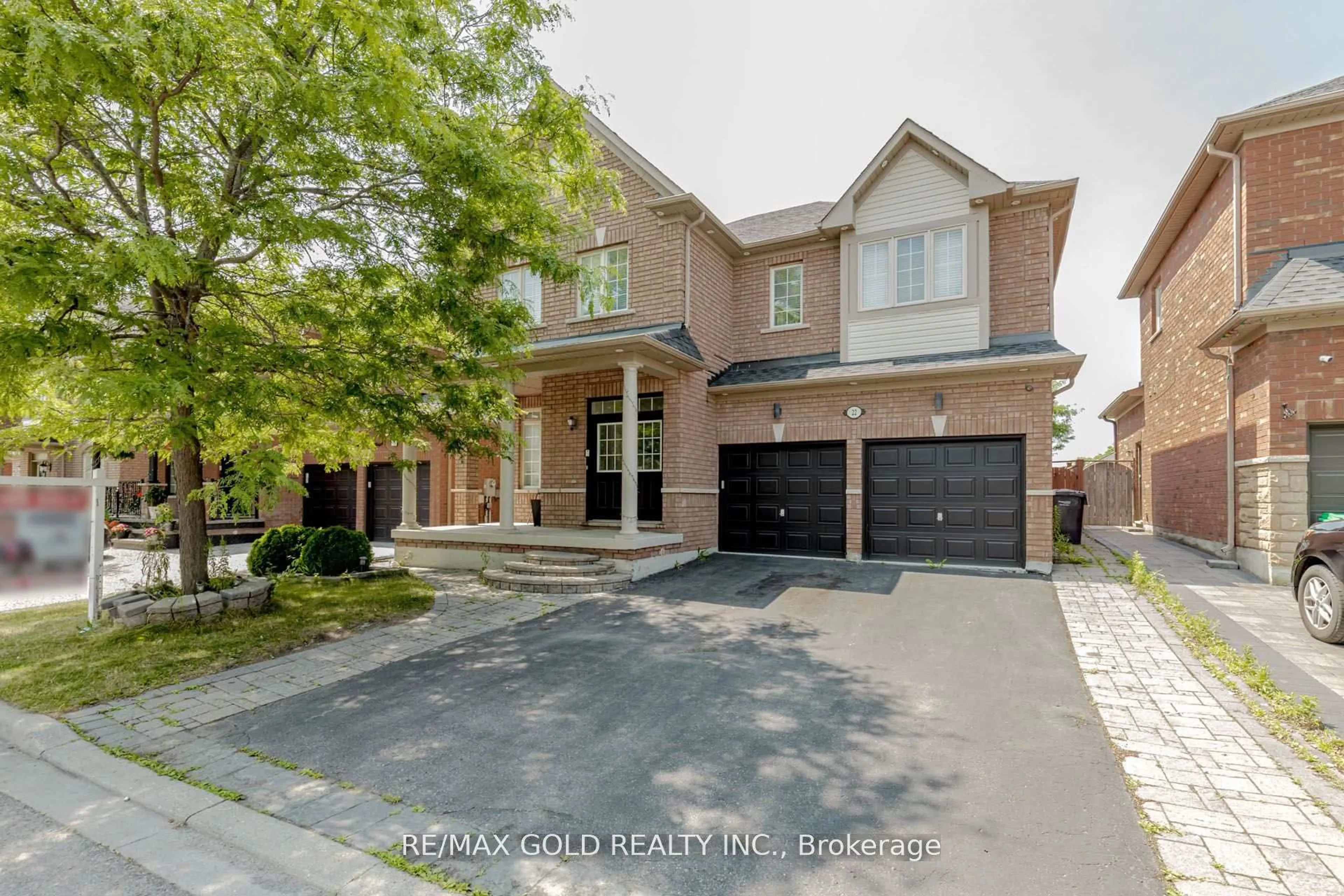 Home with brick exterior material, street for 22 Ungava Bay Rd, Brampton Ontario L6R 3M5