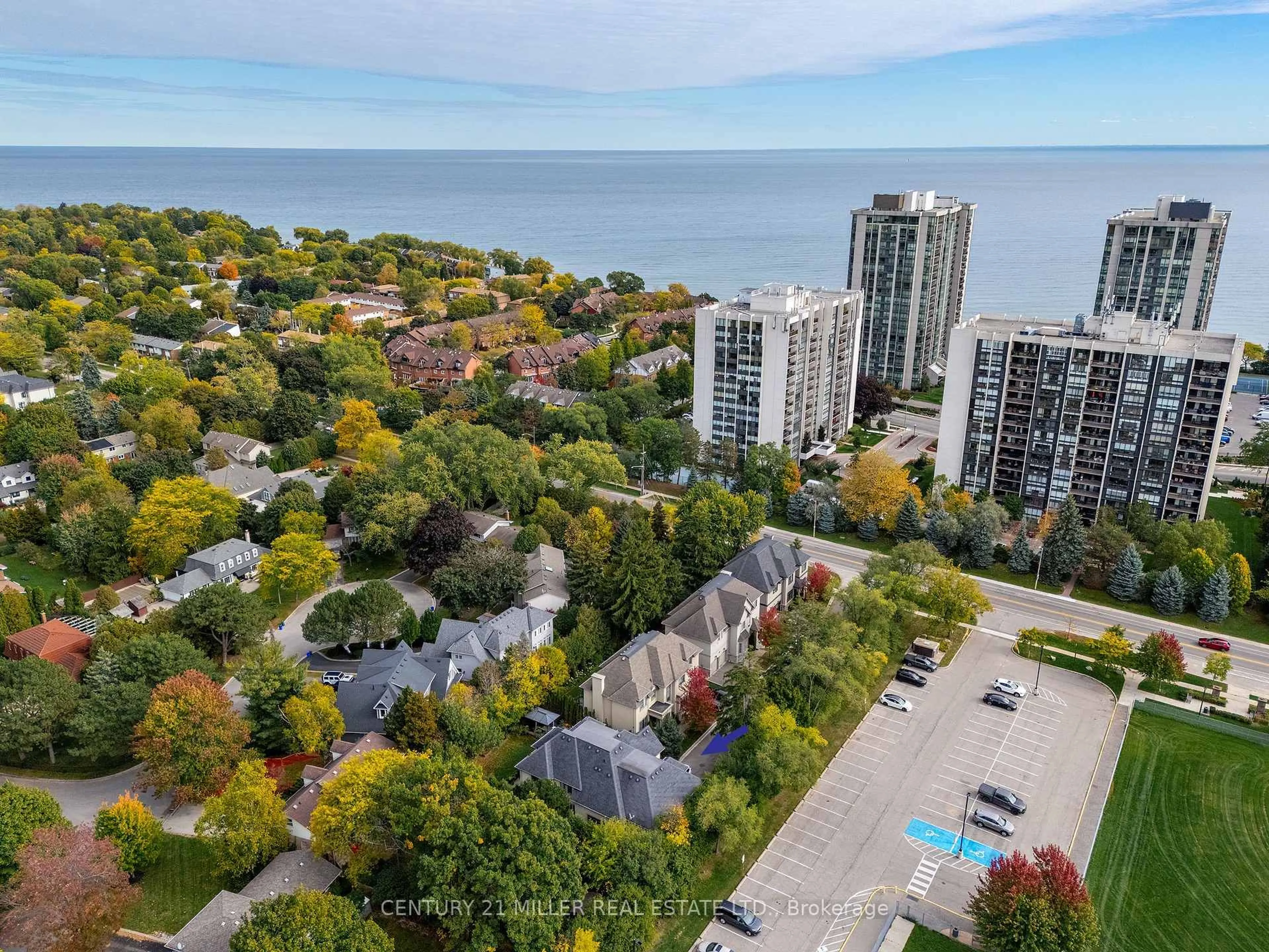 A pic from outside/outdoor area/front of a property/back of a property/a pic from drone, water/lake/river/ocean view for 108 Livno Common, Oakville Ontario L6L 3P2