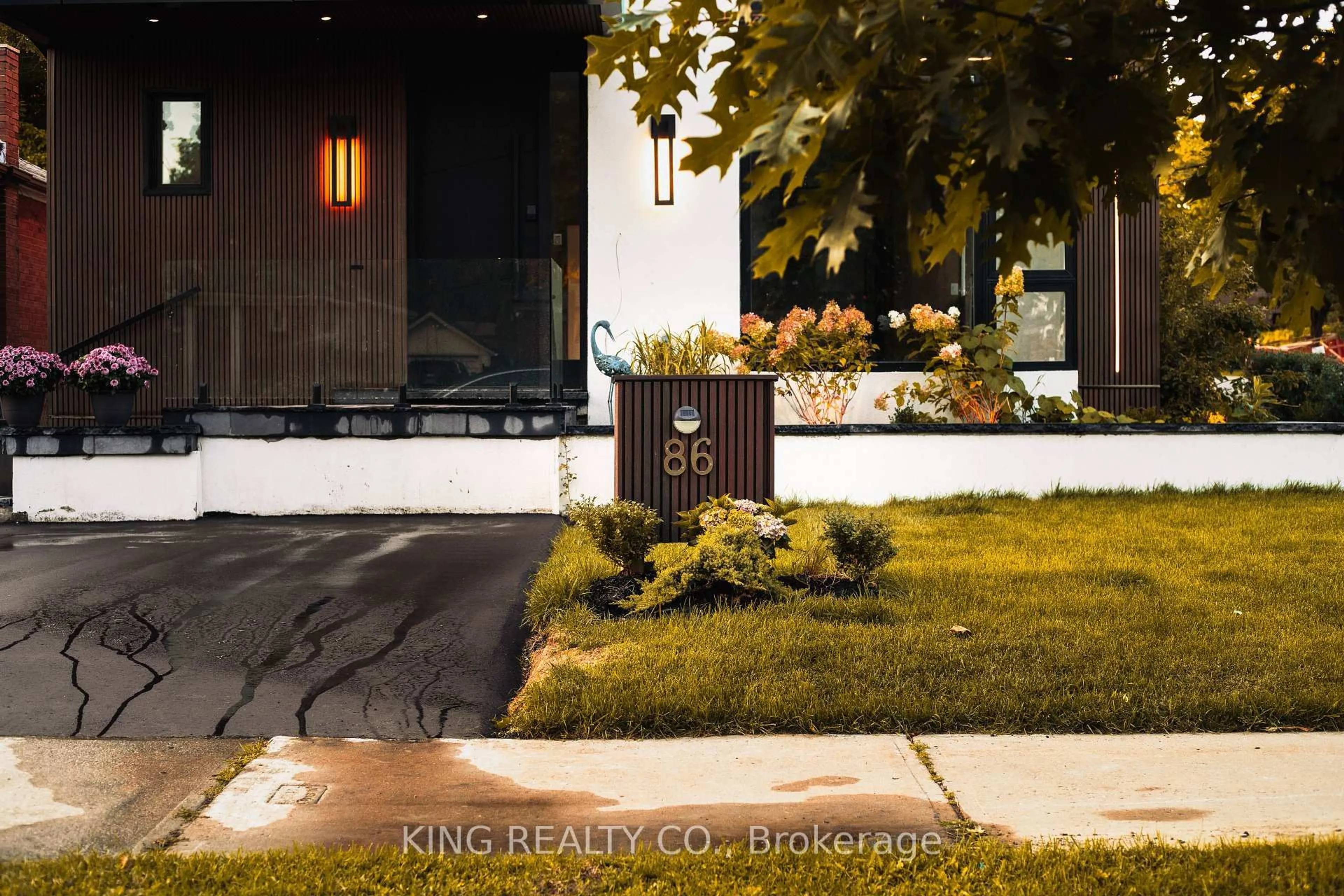 Unknown for 86 Edgecroft Rd, Toronto Ontario M8Z 2C3