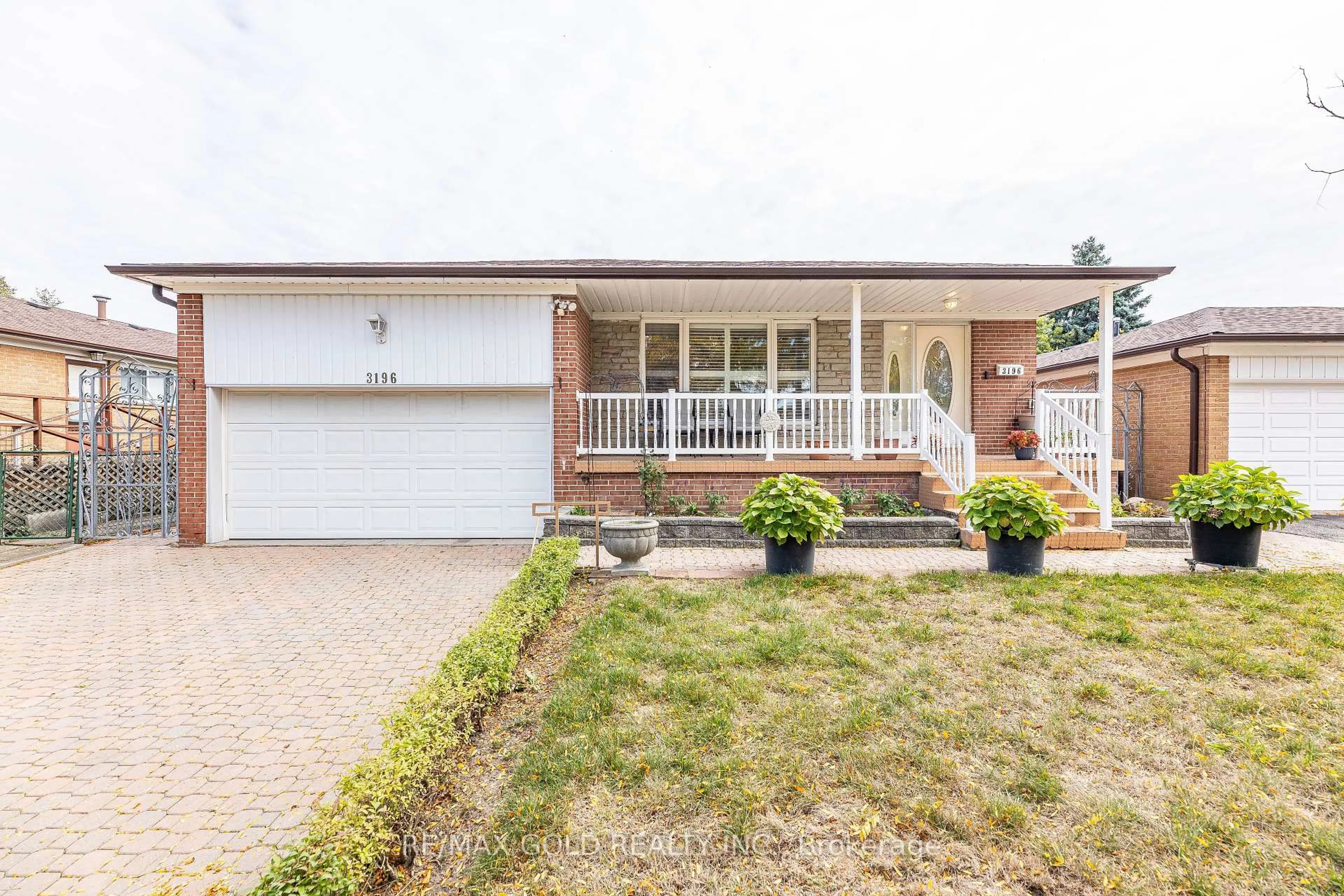 Home with brick exterior material, street for 3196 Newbound Crt, Mississauga Ontario L4T 1R9