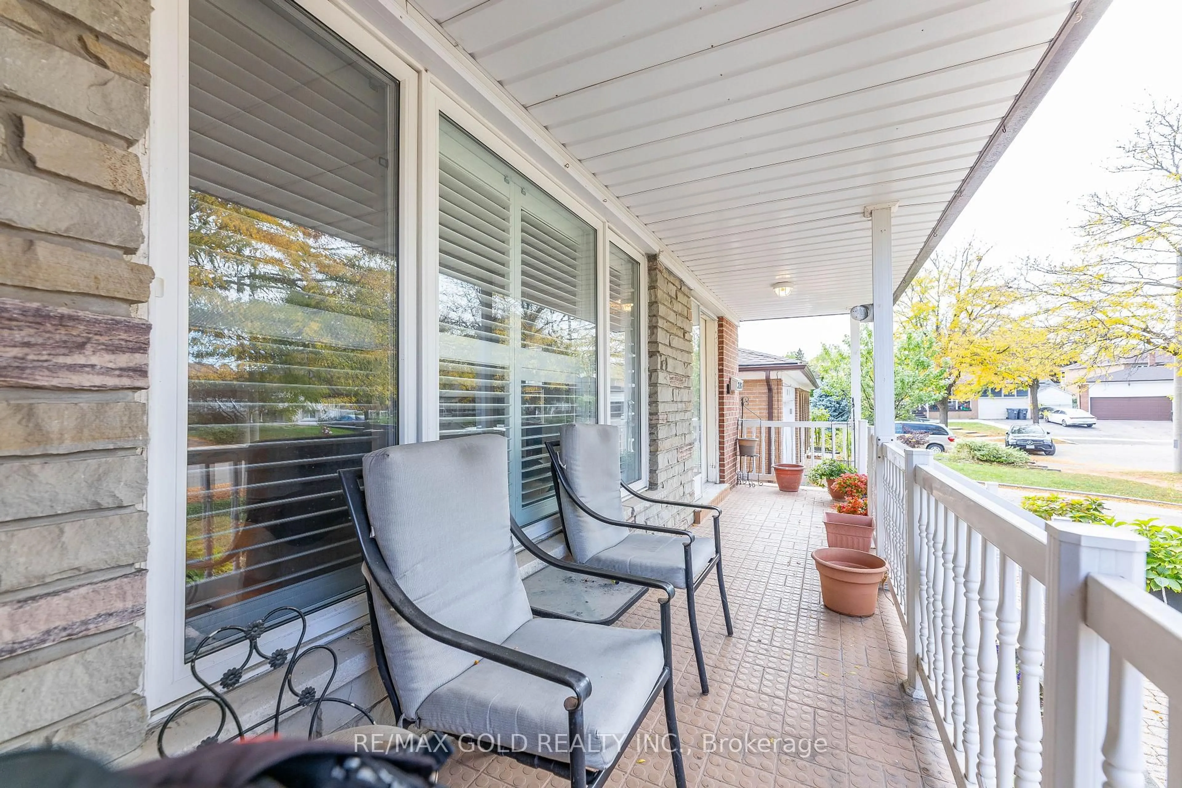 Patio, street for 3196 Newbound Crt, Mississauga Ontario L4T 1R9