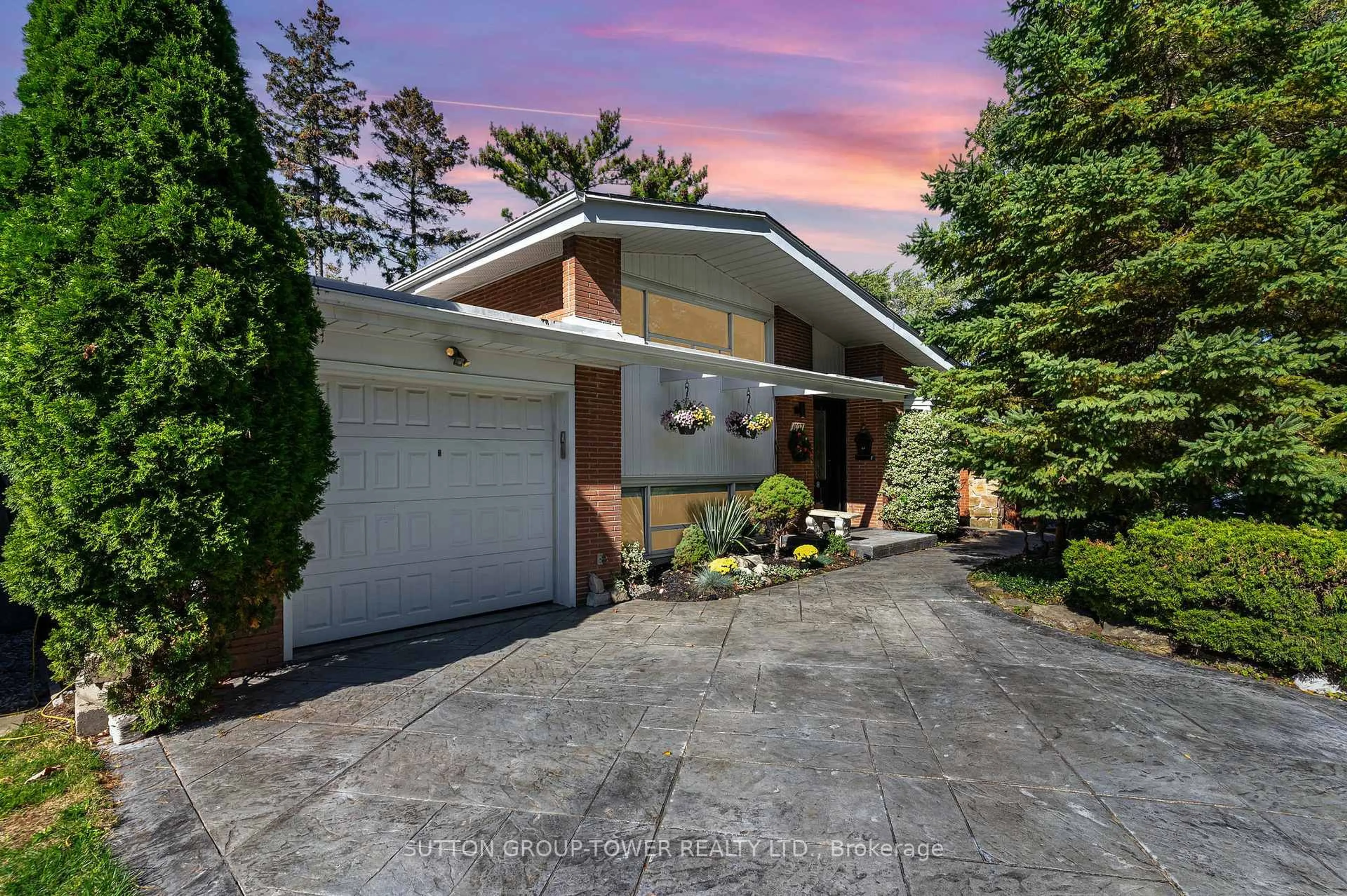 Unknown for 1037 Leilani Dr, Mississauga Ontario L4Y 2C8