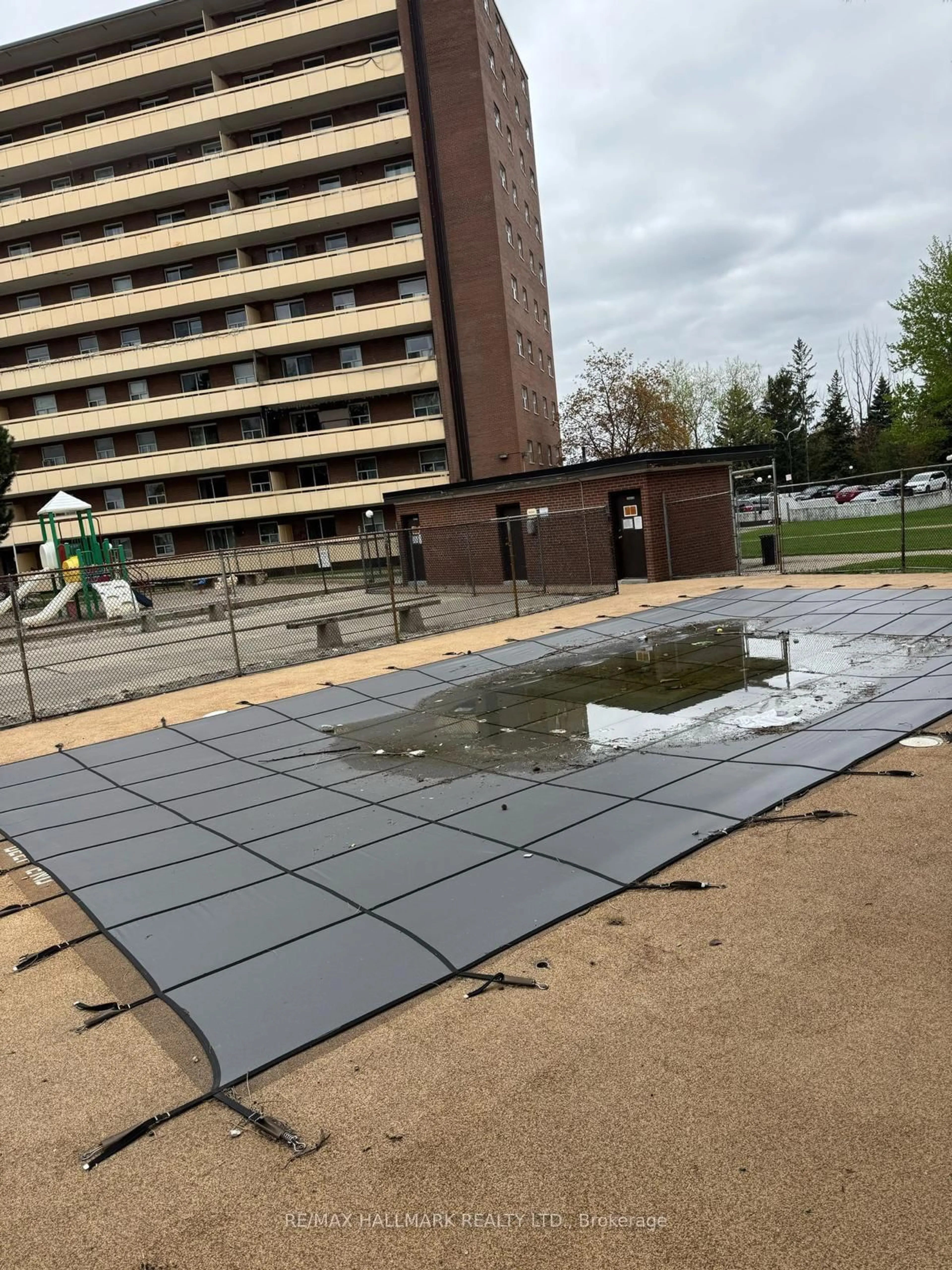 Patio, street for 3577 Derry Rd #311, Mississauga Ontario L4T 1B3