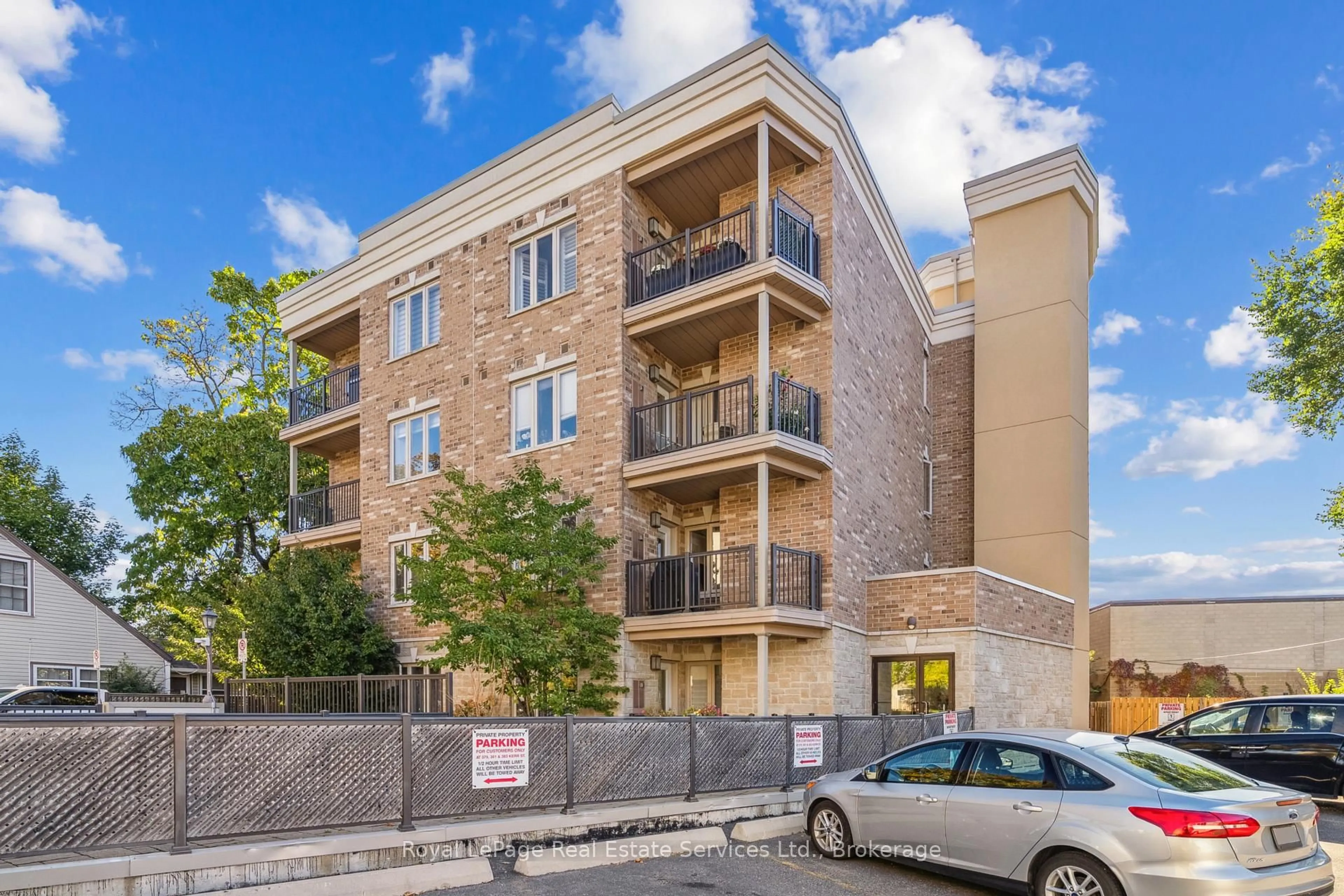 A pic from outside/outdoor area/front of a property/back of a property/a pic from drone, street for 70 Stewart St #202, Oakville Ontario L6K 1W5