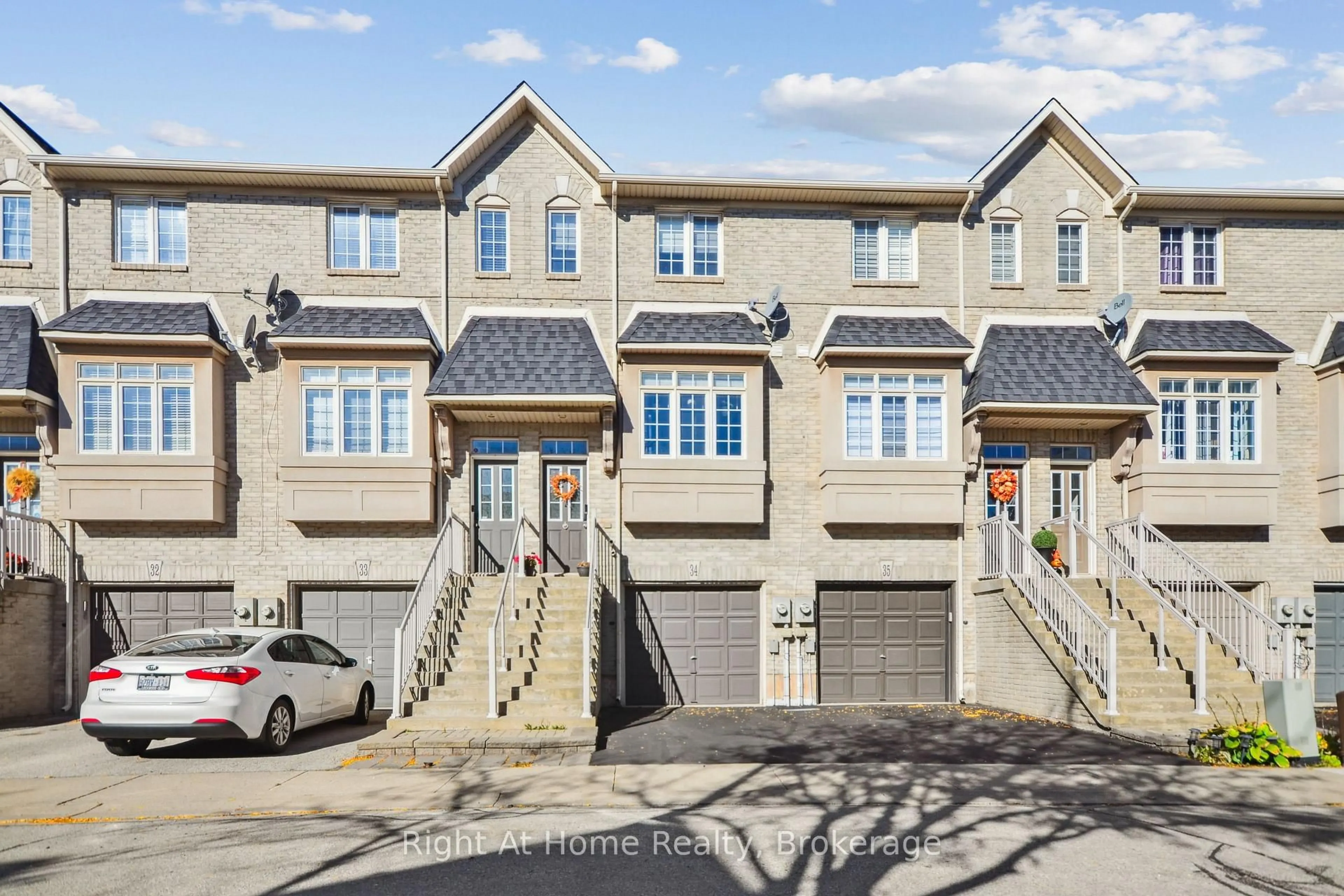 Unknown for 5080 FAIRVIEW St #34, Burlington Ontario L7L 7E9