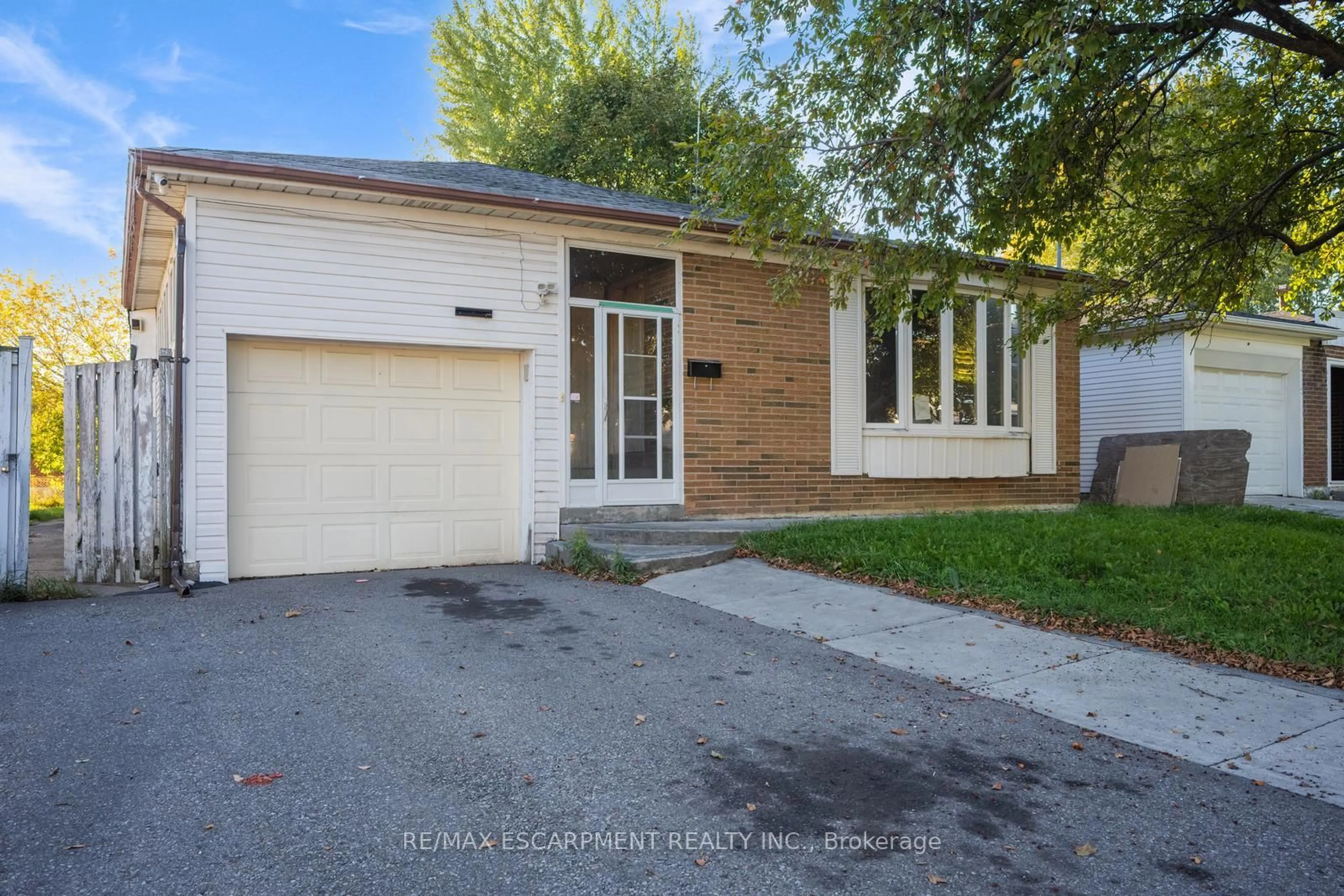 Home with brick exterior material, street for 7270 Topping Rd, Mississauga Ontario L4T 2Y5