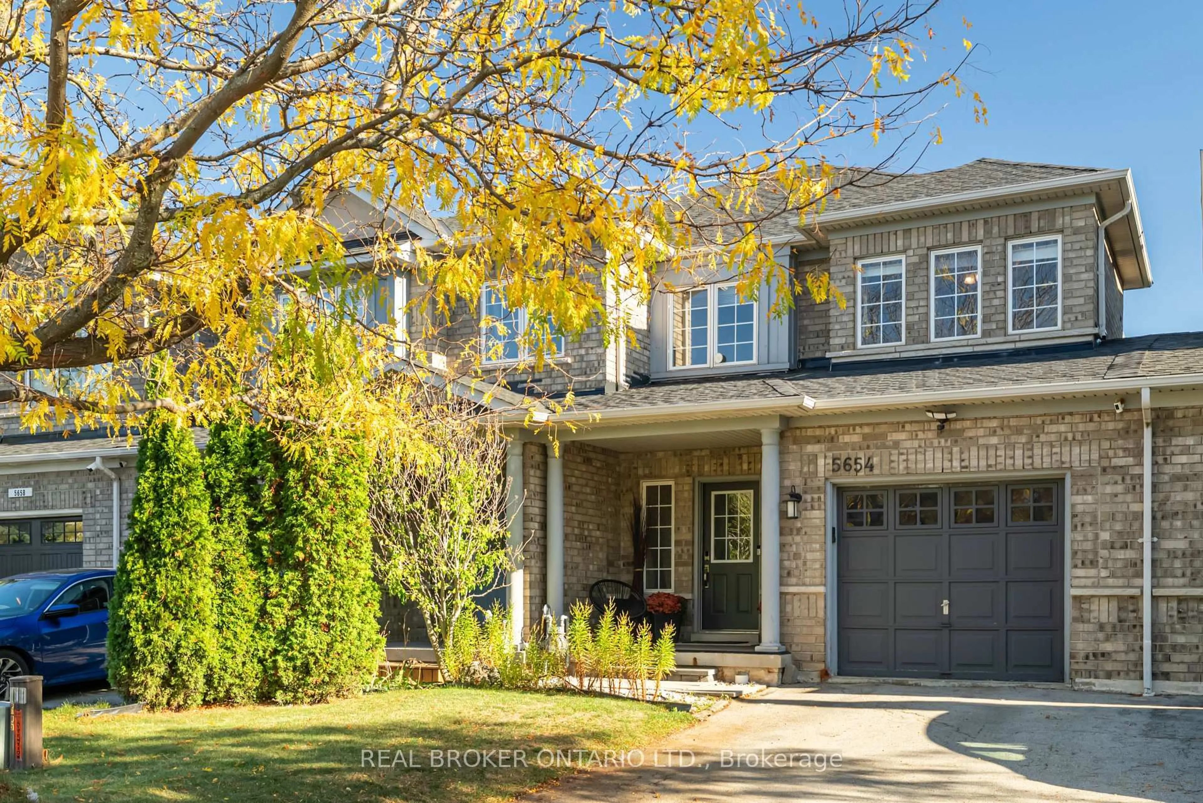 Home with brick exterior material, street for 5654 Barbara Cres, Burlington Ontario L7L 6X3