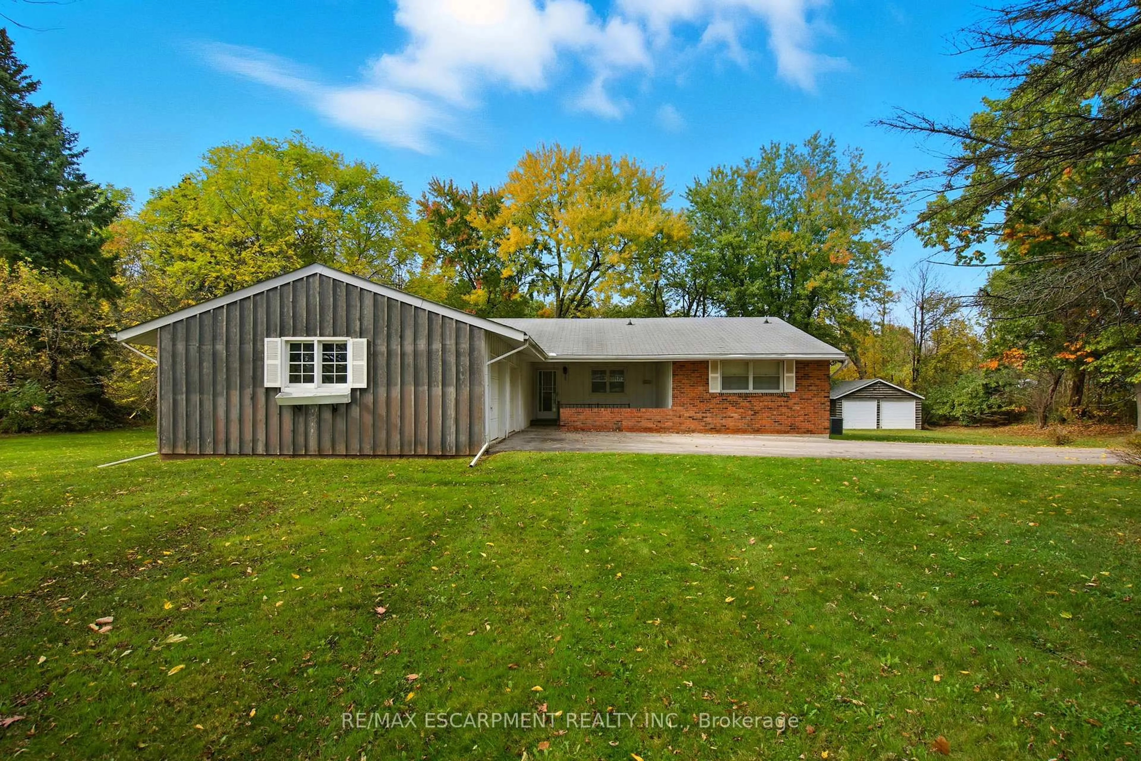 Unknown for 2179 Britannia Rd, Burlington Ontario L7P 0E8